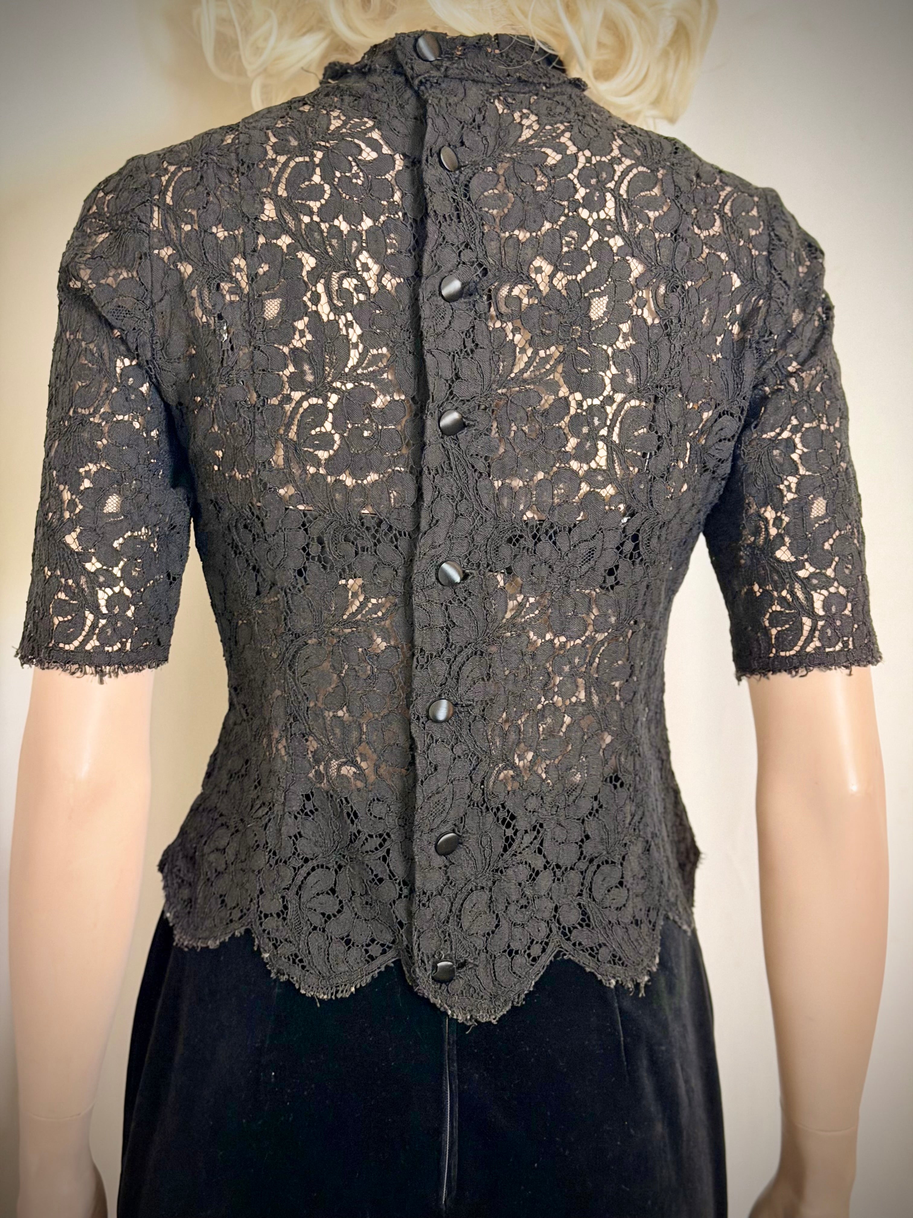Late 1940s-Early 1950s Black Lace Scalloped Blouse