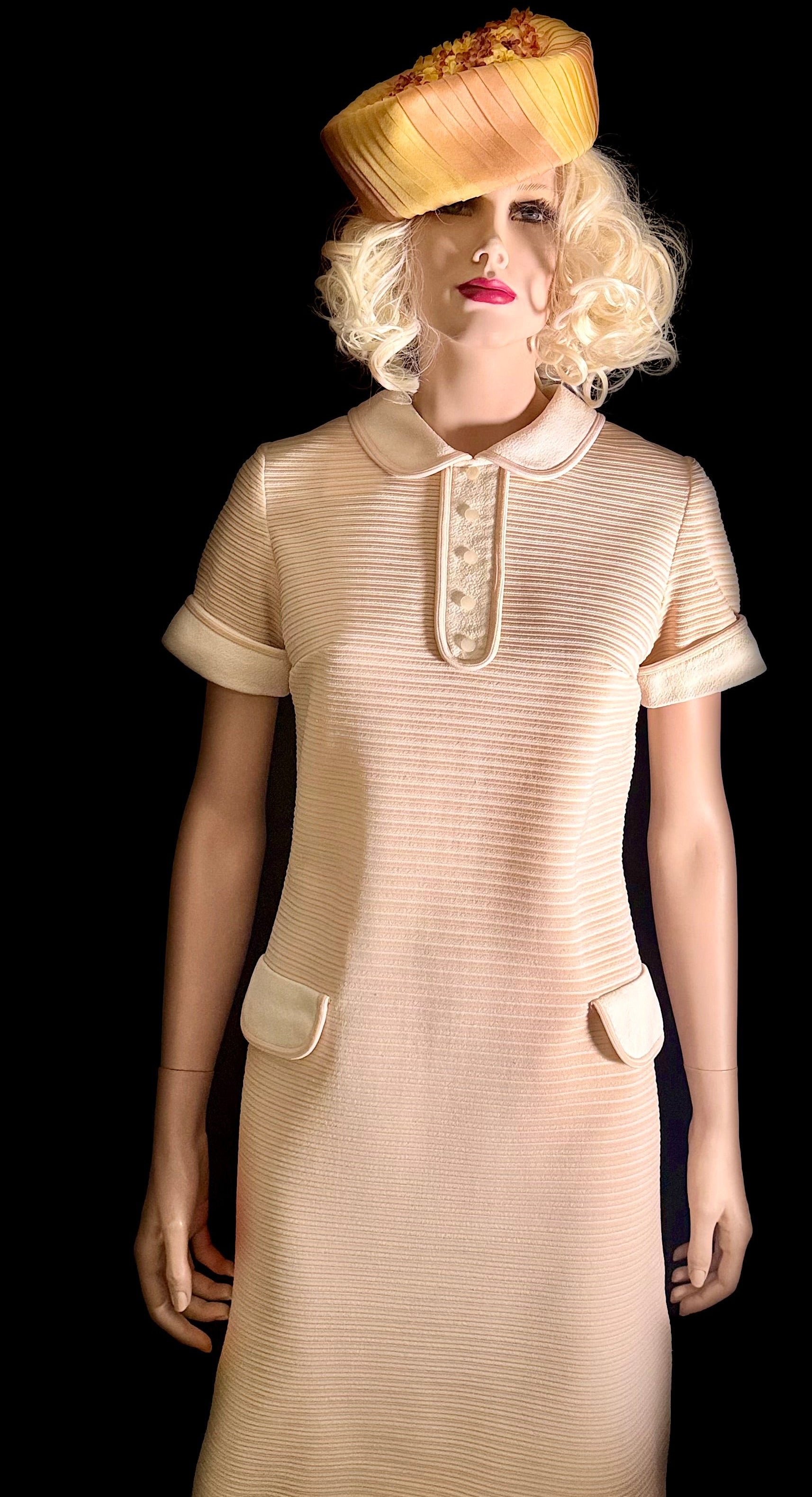 Immaculate 1960s Cream Ribbed Day Dress with Collar