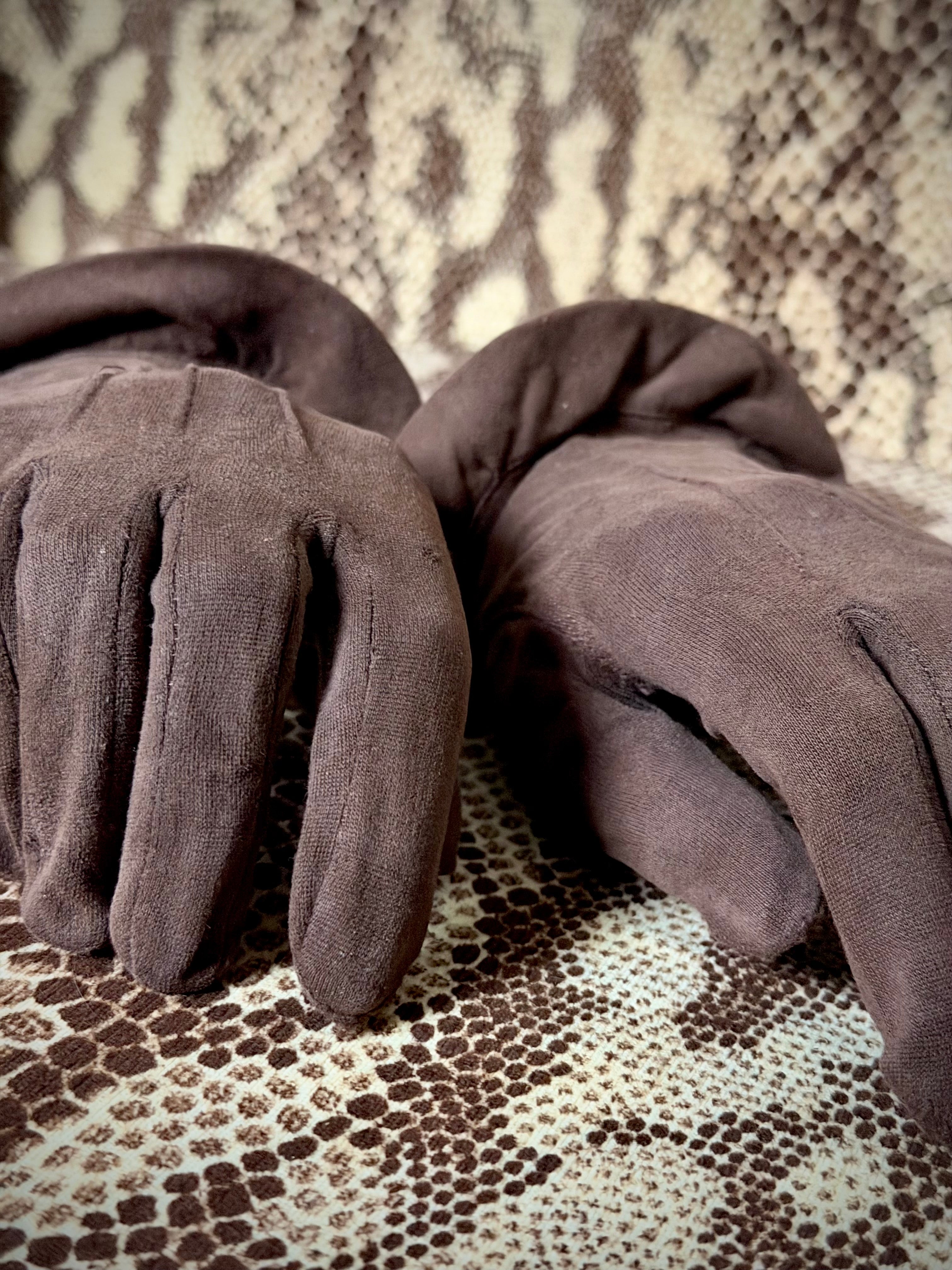 1940s–1950s Chocolate Velvet Flared Gloves