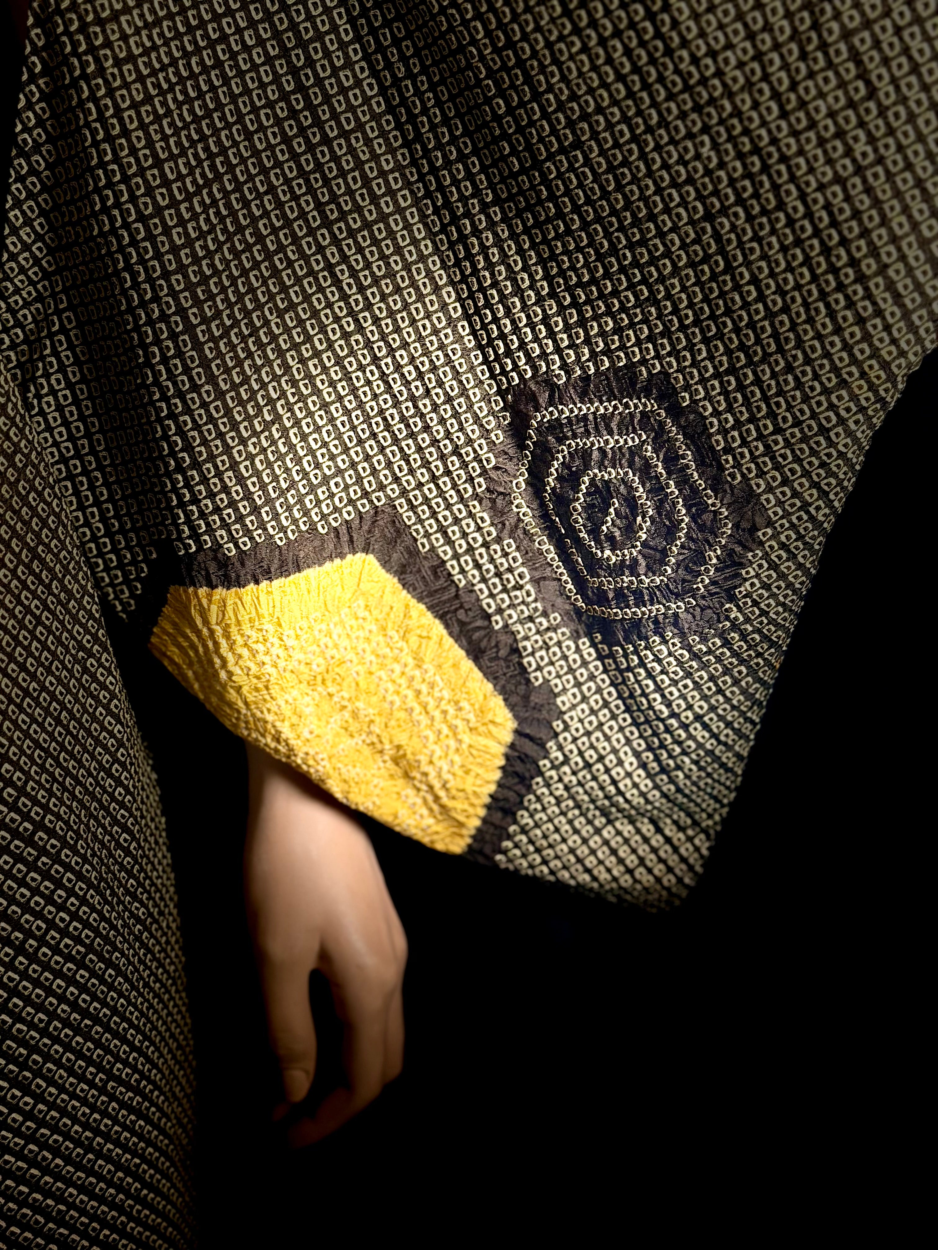 Vintage Deadstock Japanese Hand-Shibori Haori Jacket with Contrast Lining