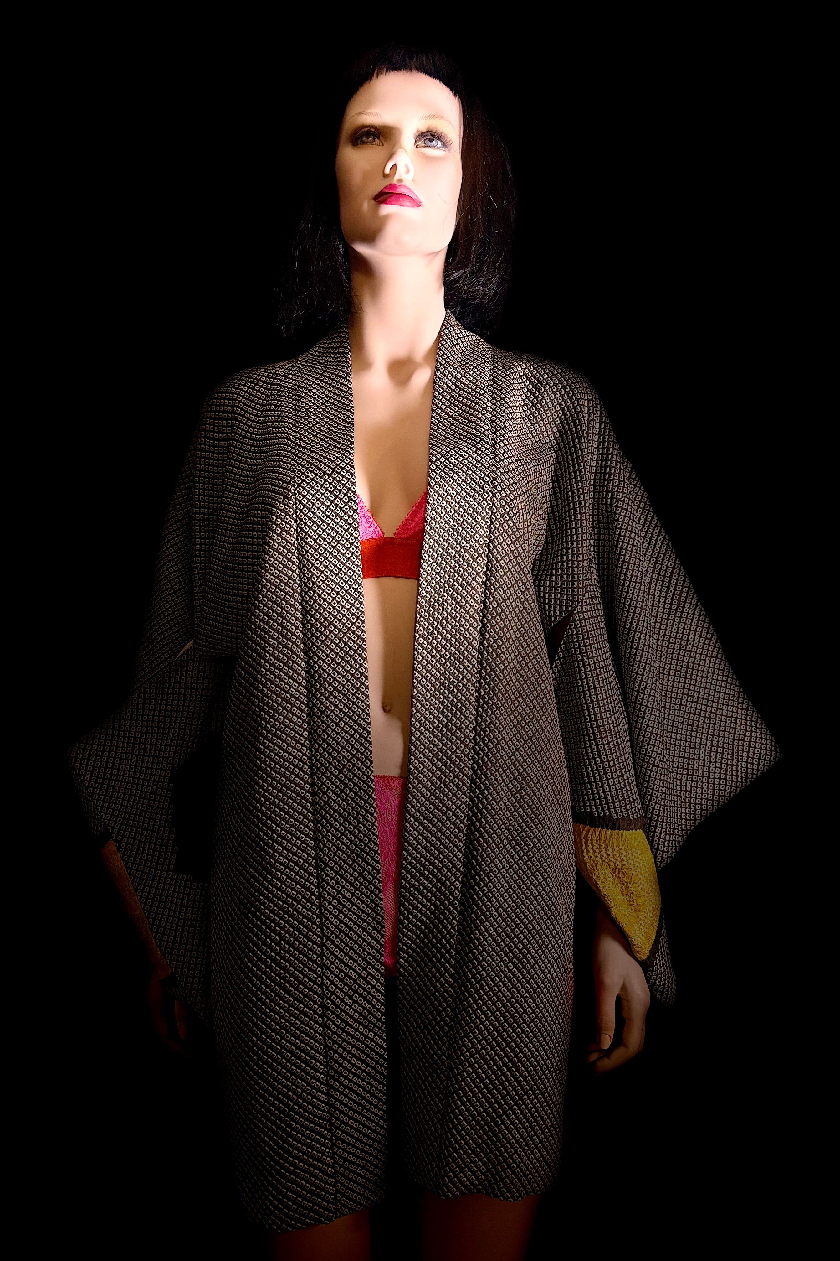 Vintage Deadstock Japanese Hand-Shibori Haori Jacket with Contrast Lining