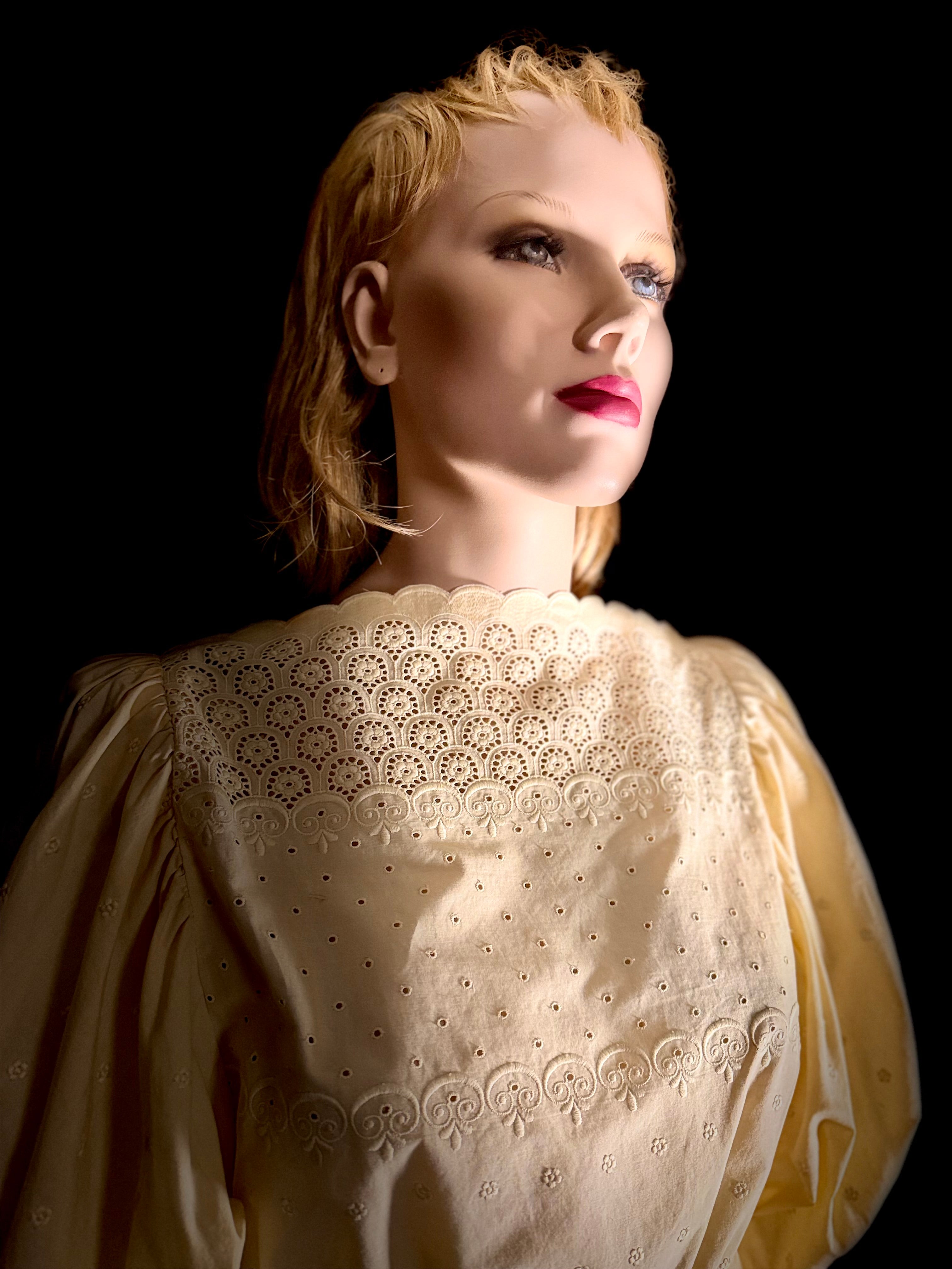 1970s Structured Broderie Anglaise Blouse with Belt - High Neck / Sculpted Sleeve