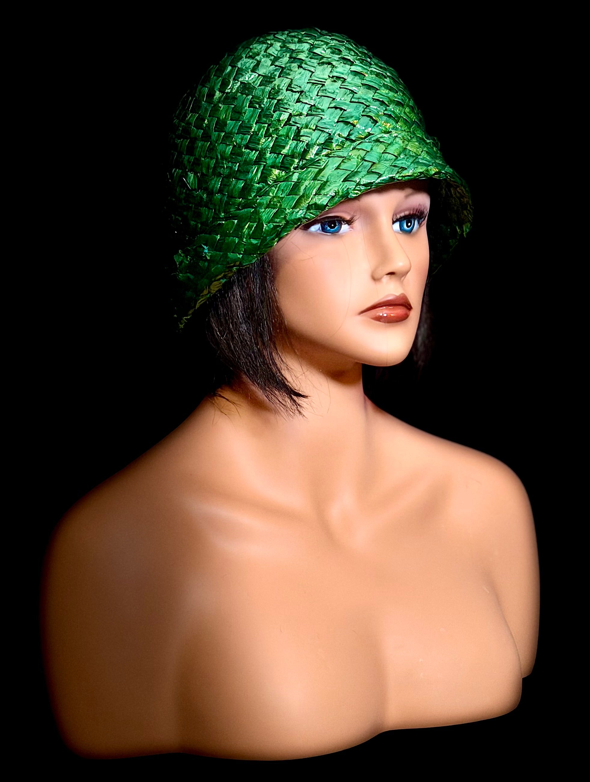 1940s Green Straw Cloche Hat - Handwoven Sculptural Millinery