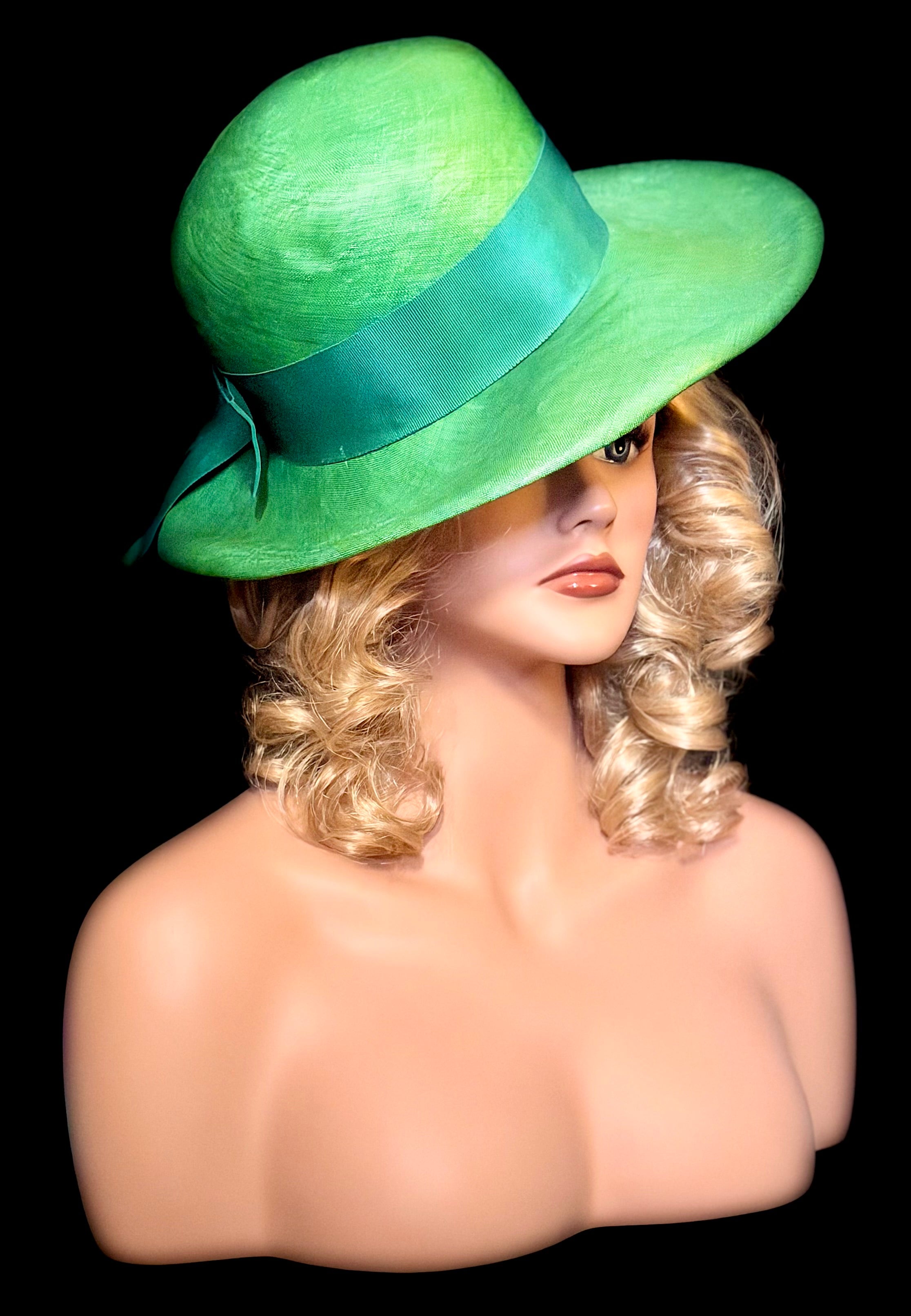 Late 1930s / Early 1940s Green Straw Hat with Grosgrain Ribbon
