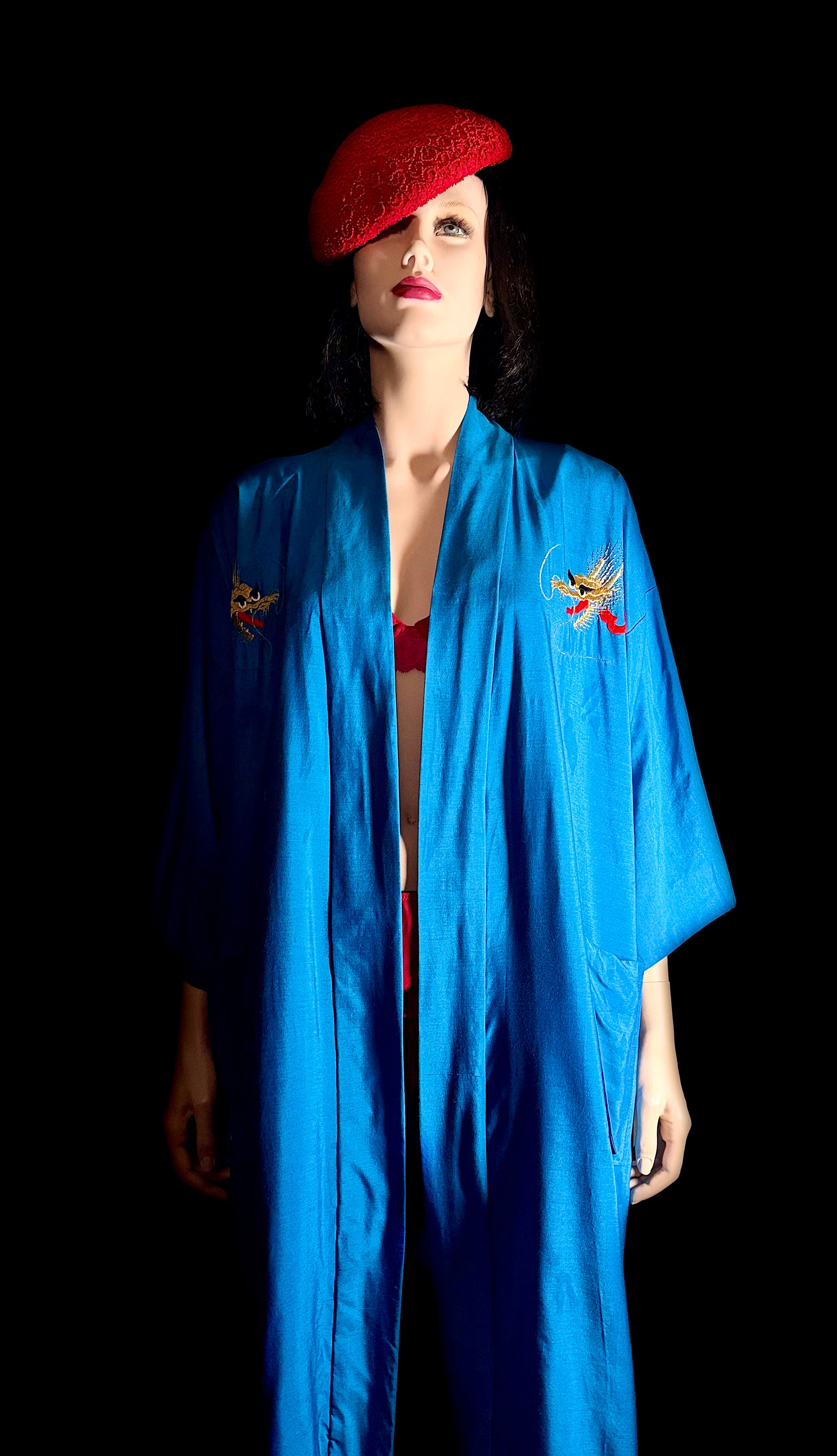 1940s Hand Embroidered Dragon Silk Smoking Robe
– Made in Japan