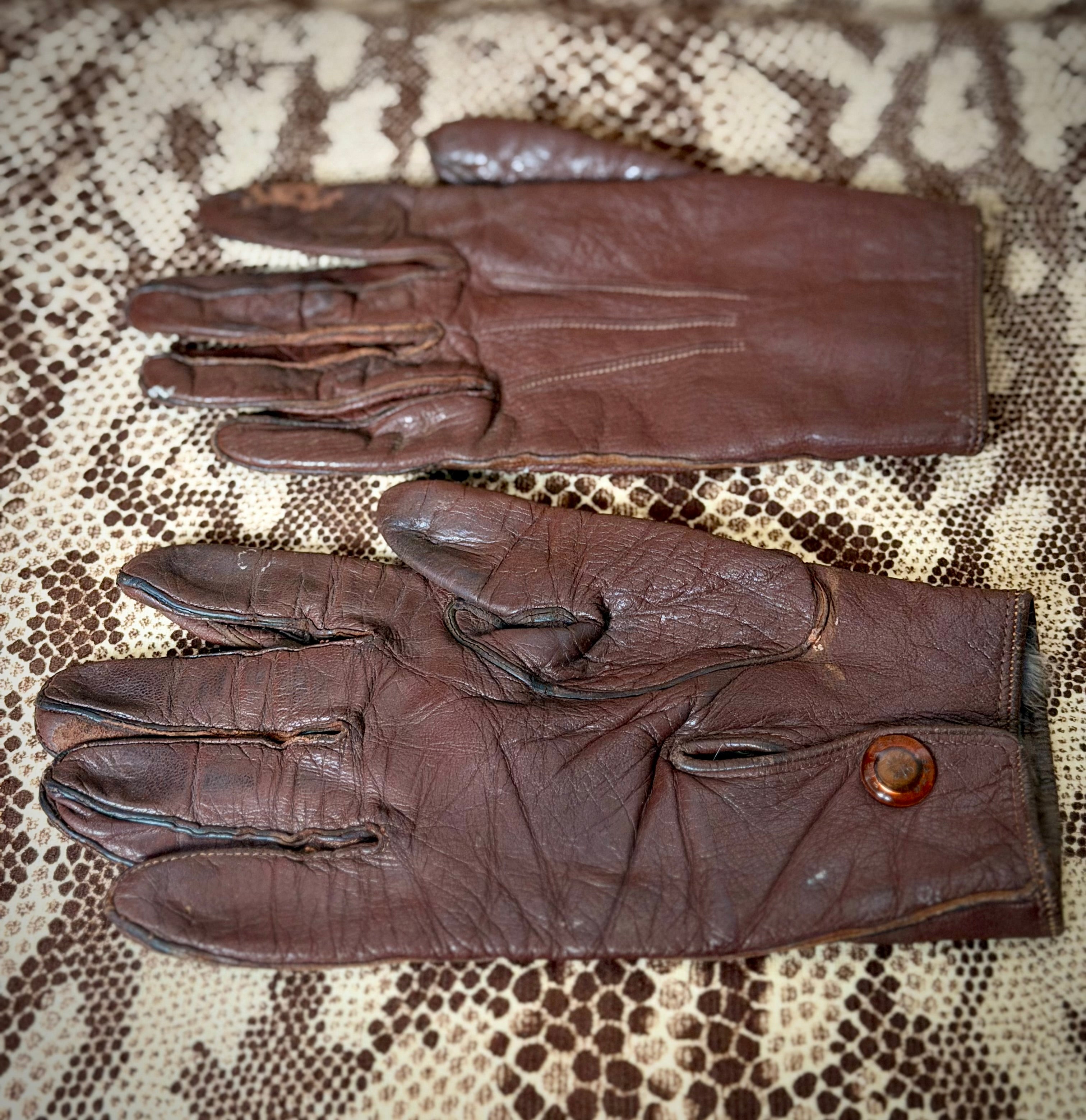 1930s–1940s Fur Lined Lamb Leather Gloves