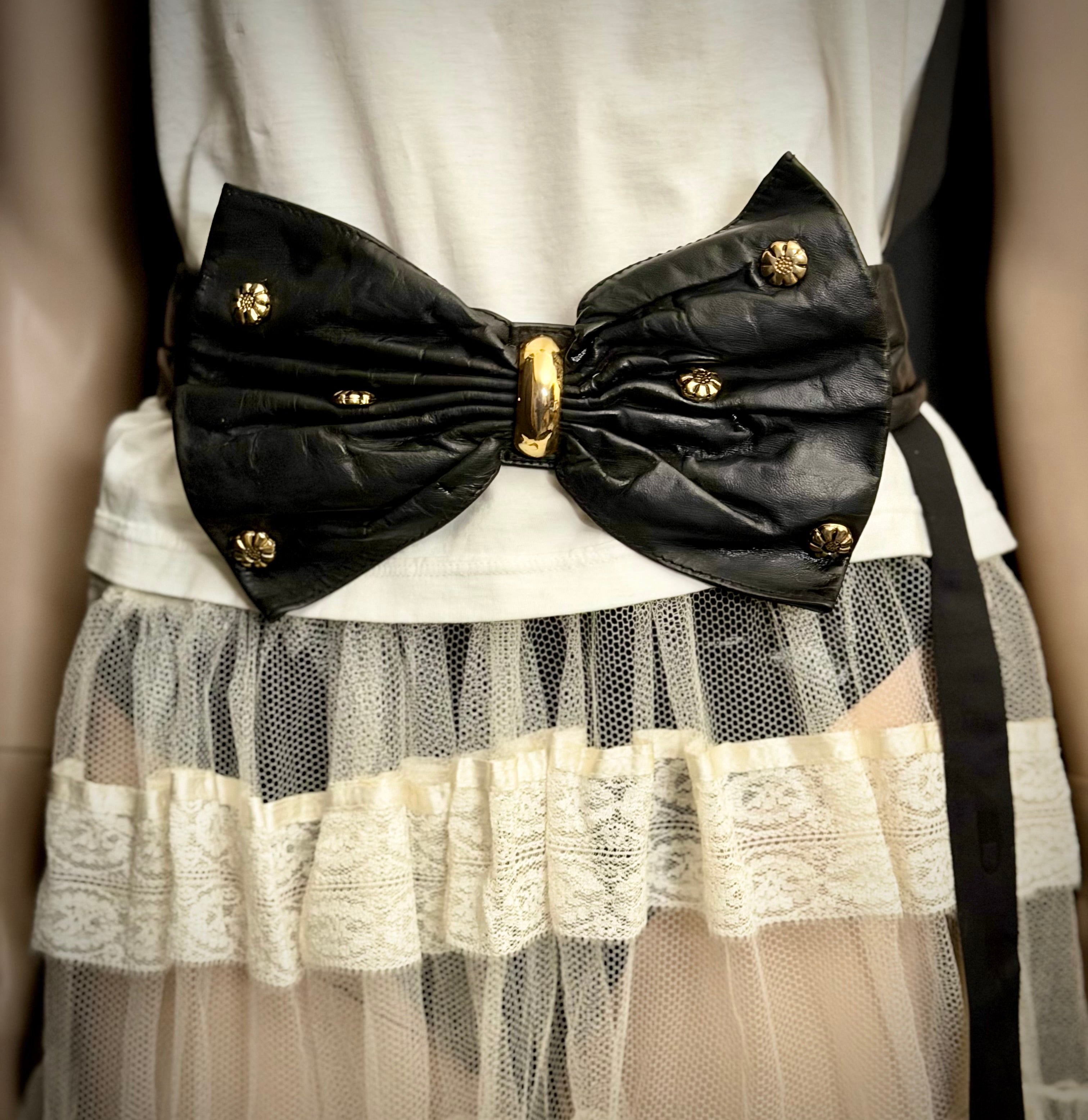 1980s Italian Leather Bow Belt | Black Leather Statement Waist Belt | Made In Italy