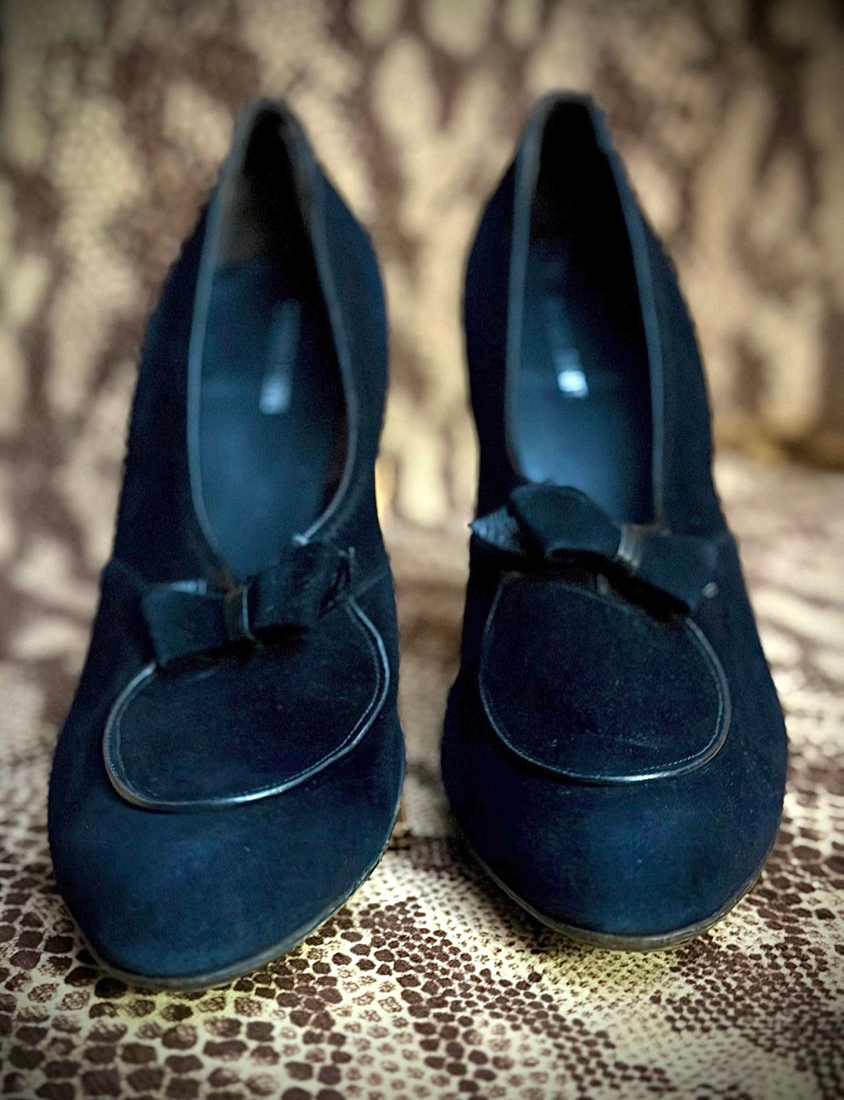Late 1950s Suede Bow Pumps | Professionally Restored | Immaculate Condition | EU 39–40