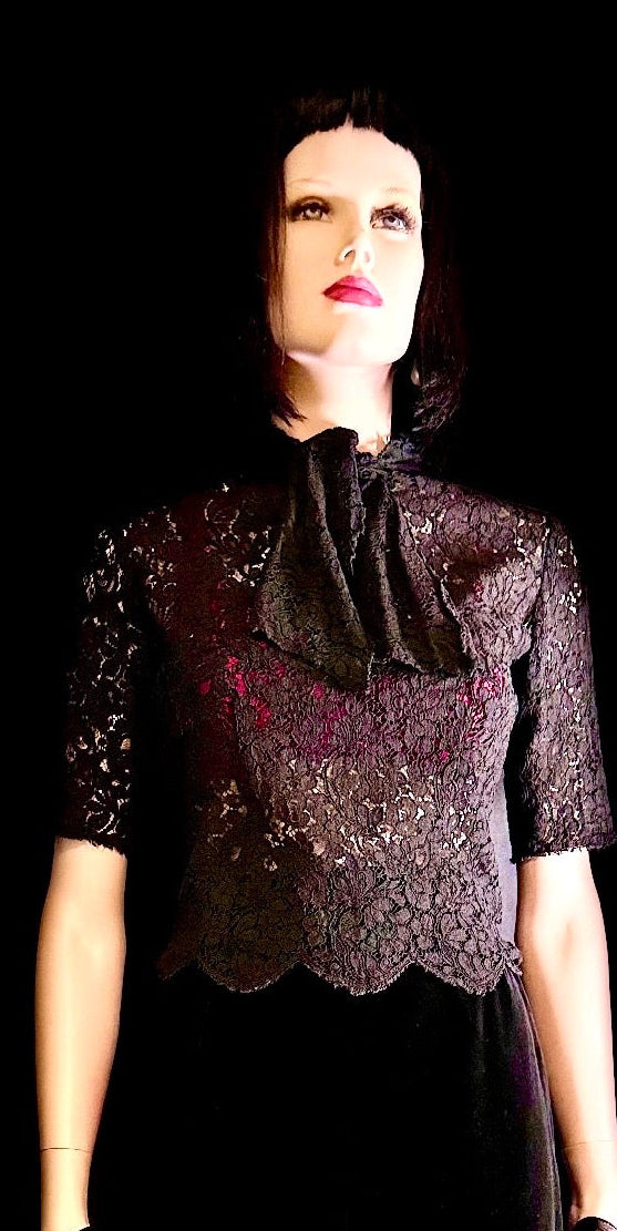 Late 1940s-Early 1950s Black Lace Scalloped Blouse