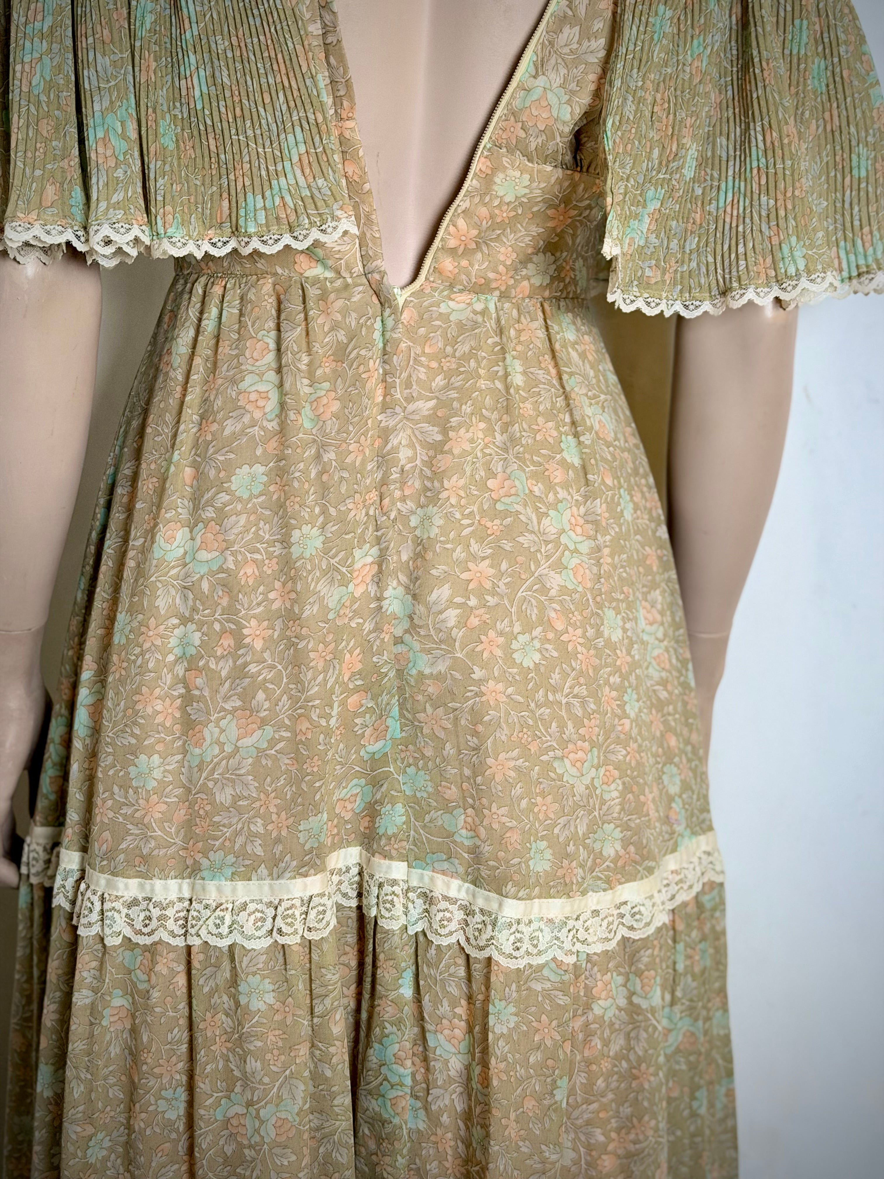 1970s Candi Jones California Floral Maxi Dress