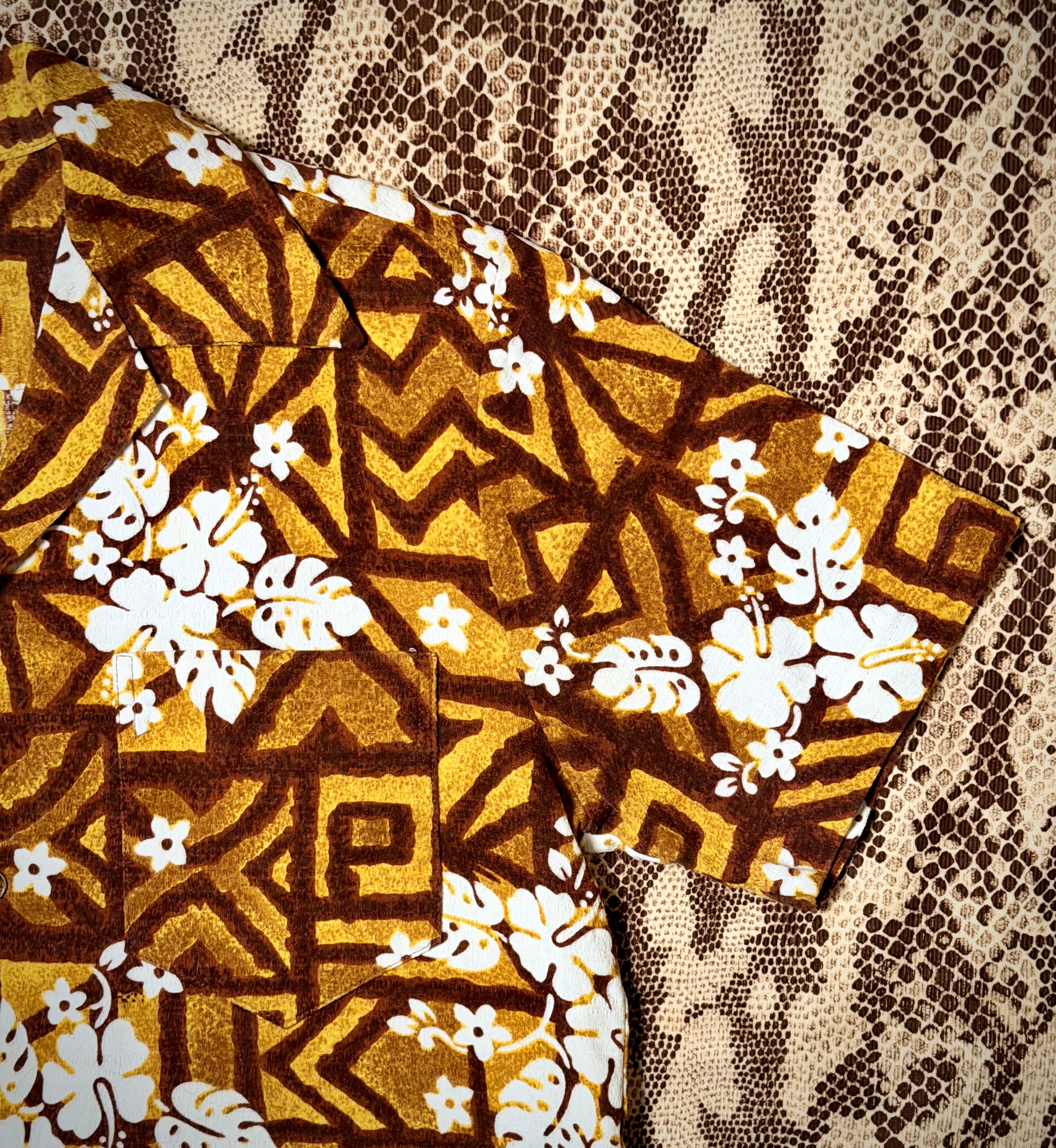1960s Hawaiian Barkcloth Shirt - Made in Hawaii