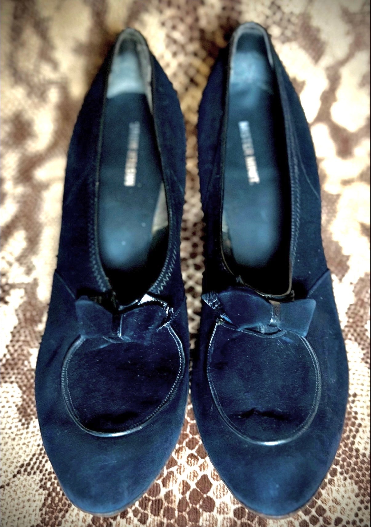 Late 1950s Suede Bow Pumps | Professionally Restored | Immaculate Condition | EU 39–40