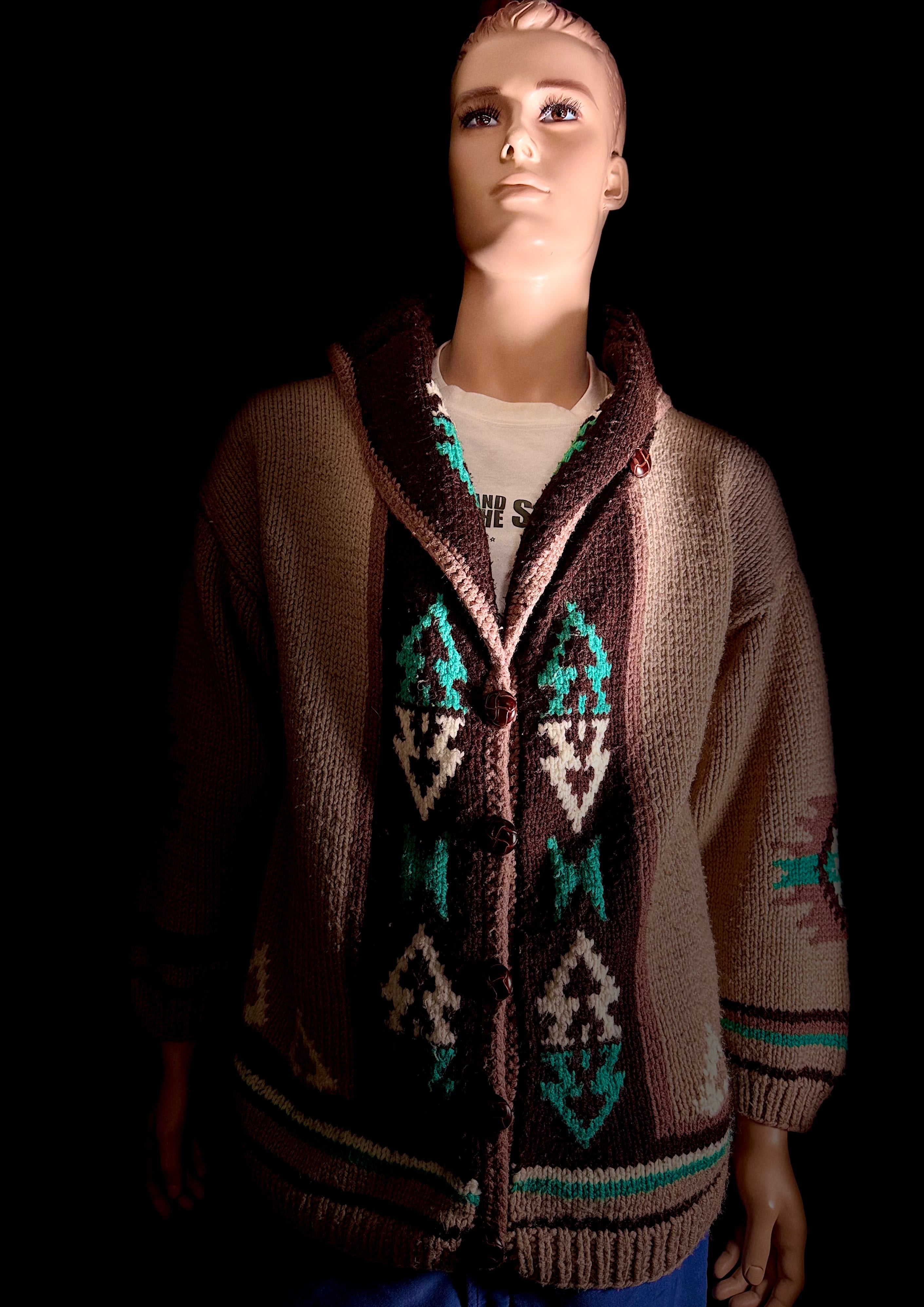 Vintage Cowichan Cardigan – Geometric Arrow Motif – Hand-Knit Wool