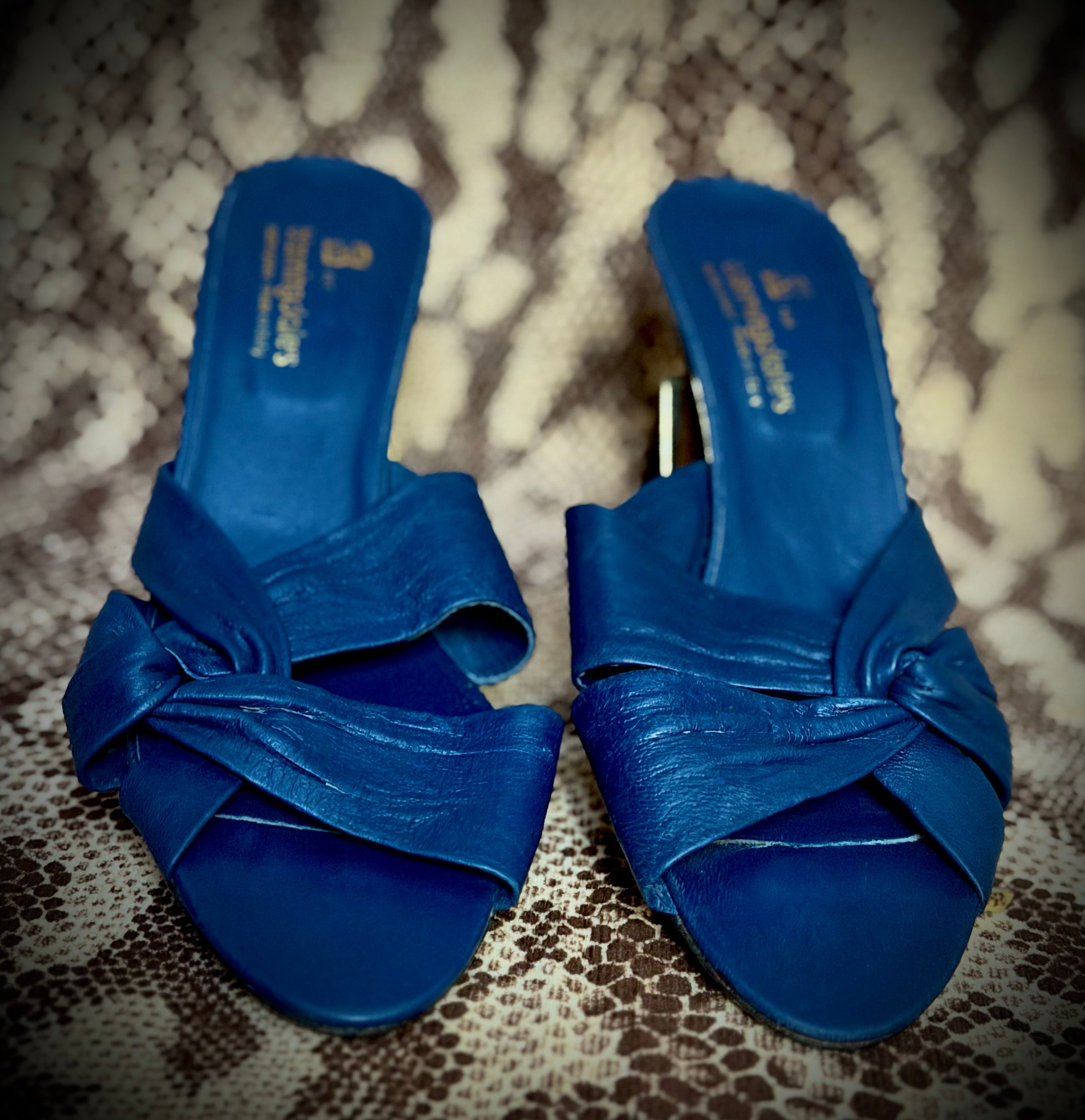 Bloomingdale’s Blue Leather Knot Mules – Deadstock 1980s (Italy) EU 38