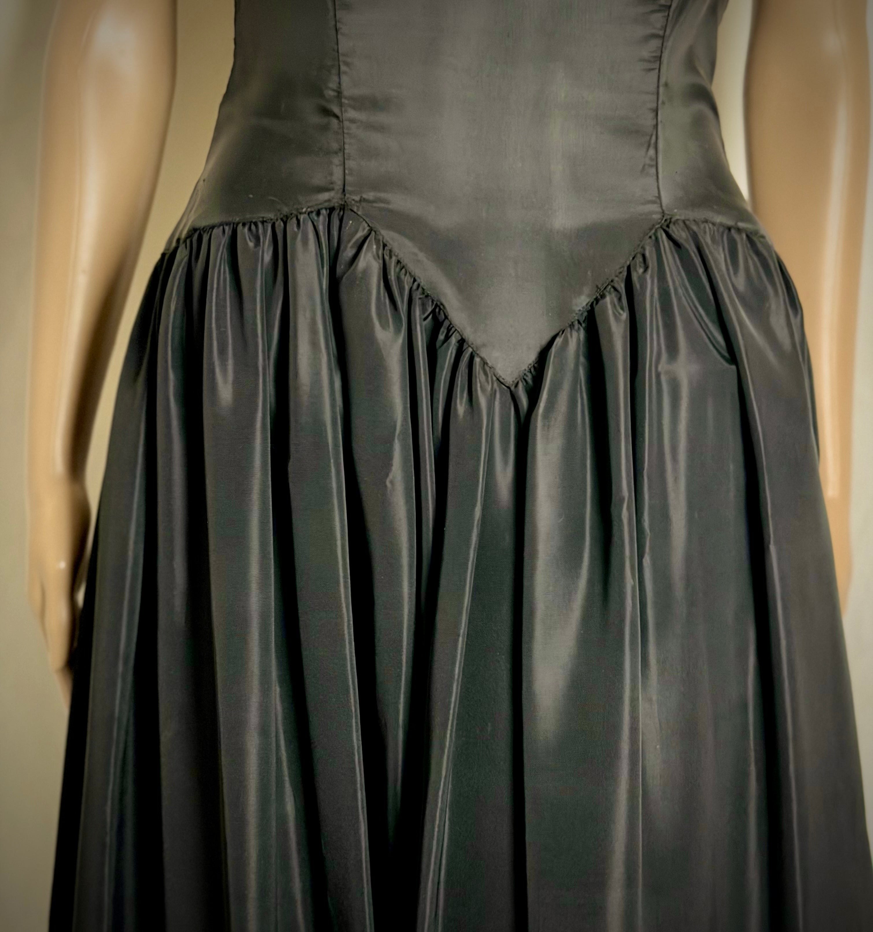 1945 Beautime Formal New York Evening Gown - Padded Hem Detail