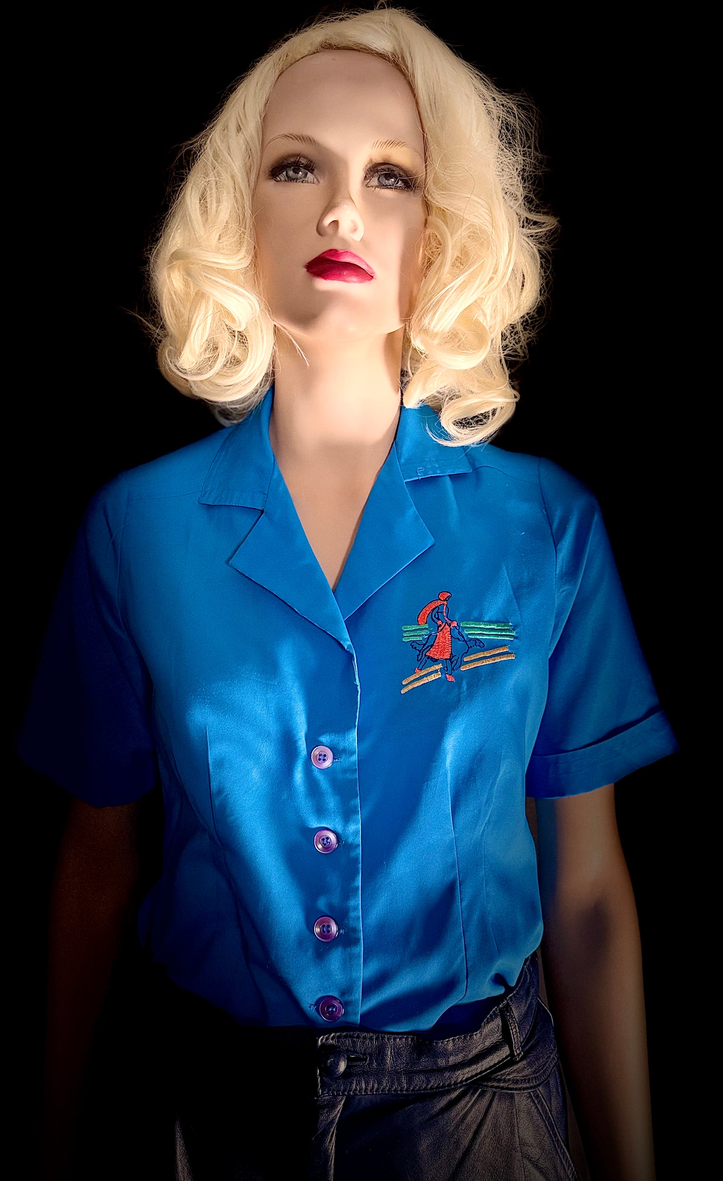 Vintage Embroidered Blue Shirt | 1980s | Relaxed Cut