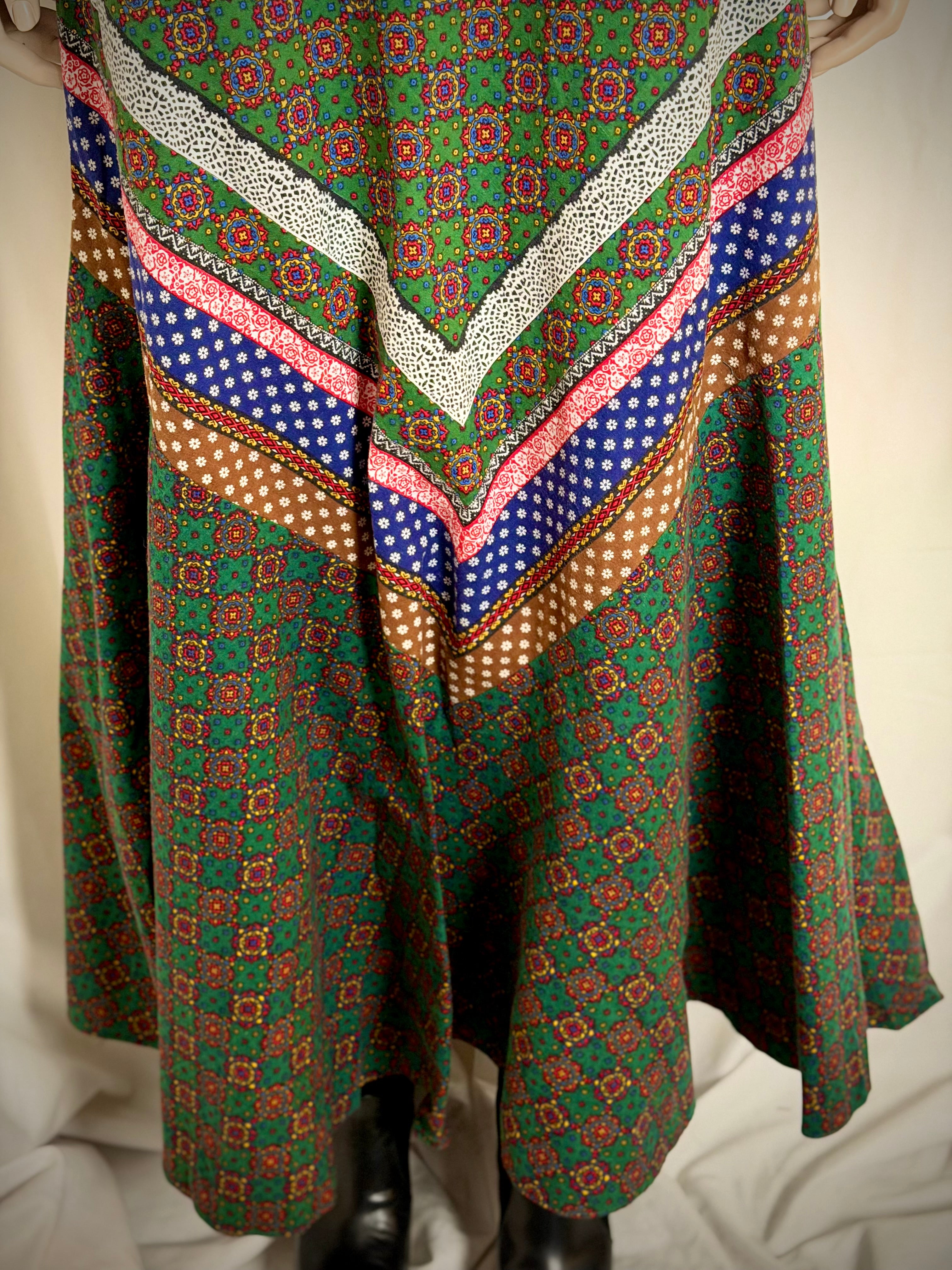 1970s Vera Mont Paris Printed Maxi Dress With Full Skirt