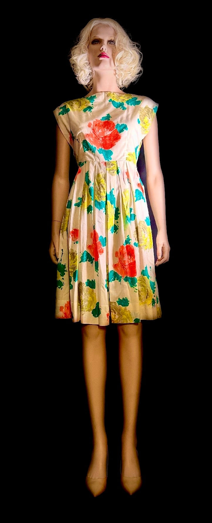 Late 1950s / Early 1960s Painterly Floral Day Dress
- Excellent Condition