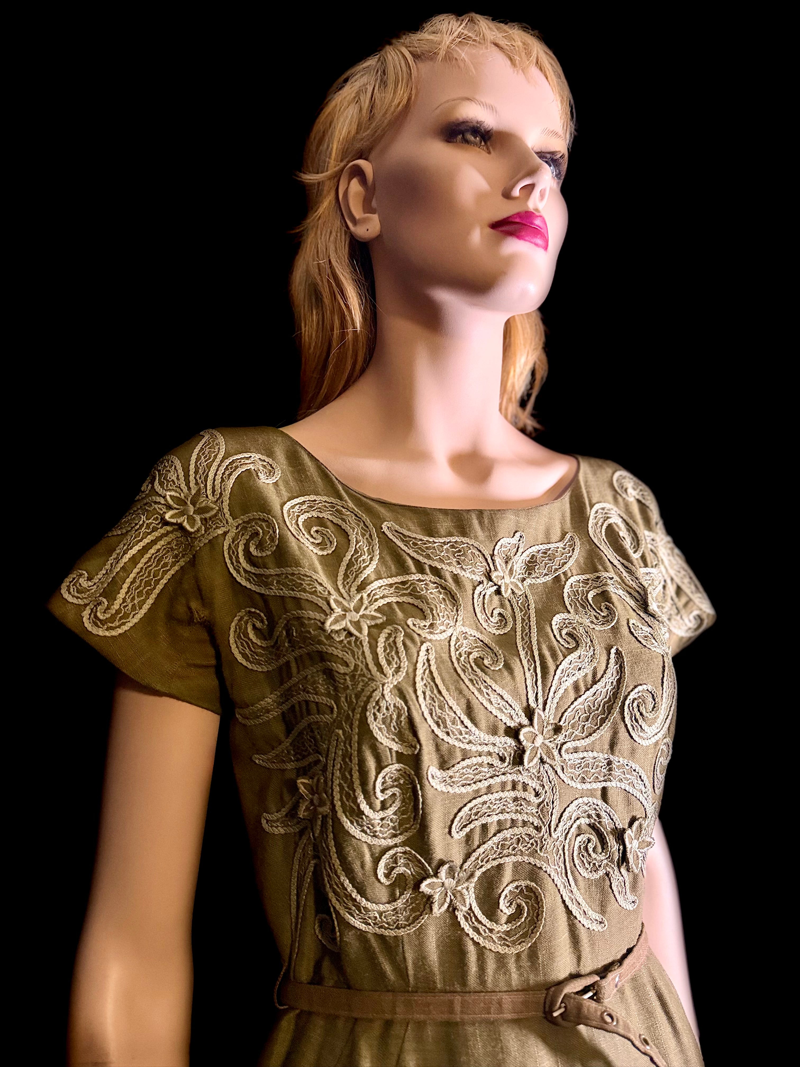 c. 1942-1945 wartime-era Australian set in British Tootal linen blend