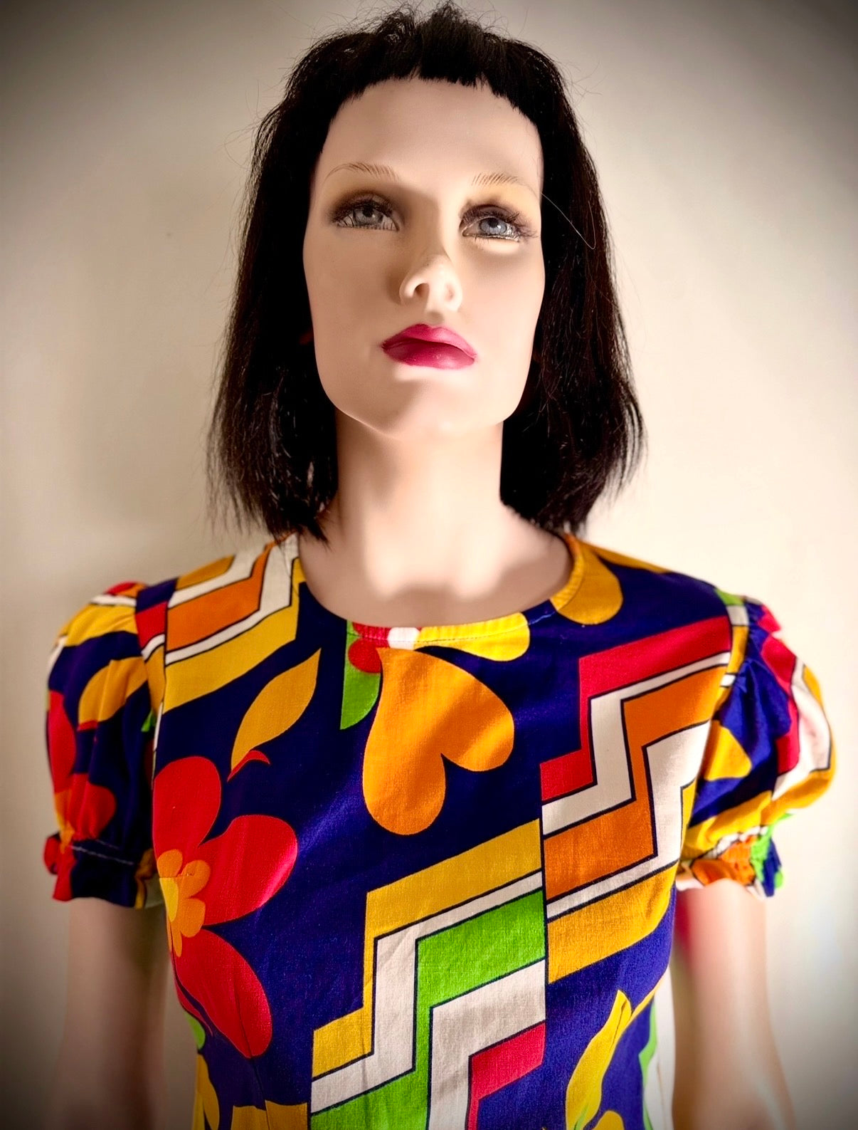 1960s-70s Mod Floral Mini Dress / A-Line Cotton / Puff Sleeve