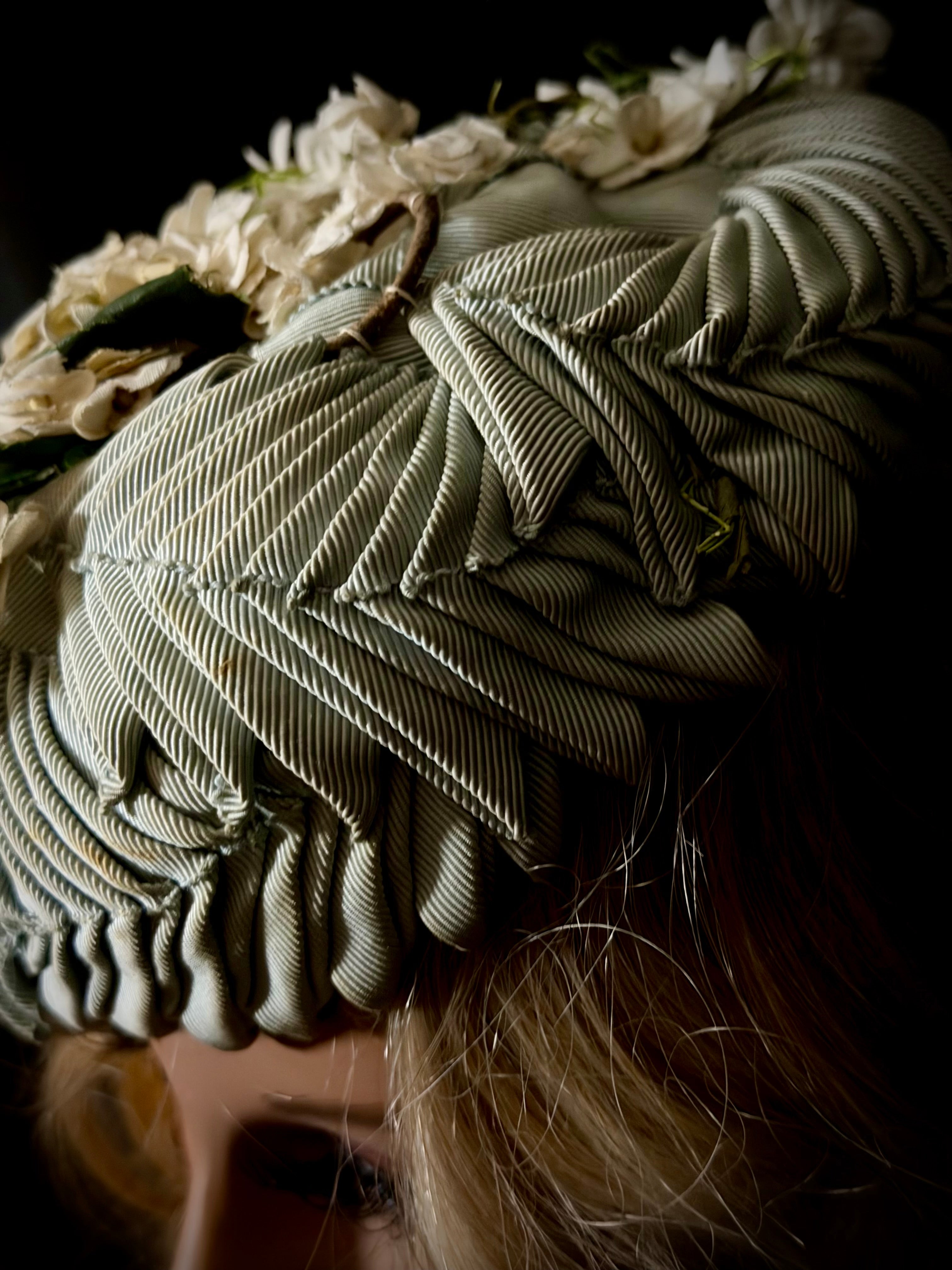 Exquisite 1950s Soft Green Pleated Ribbon & Florals Hat