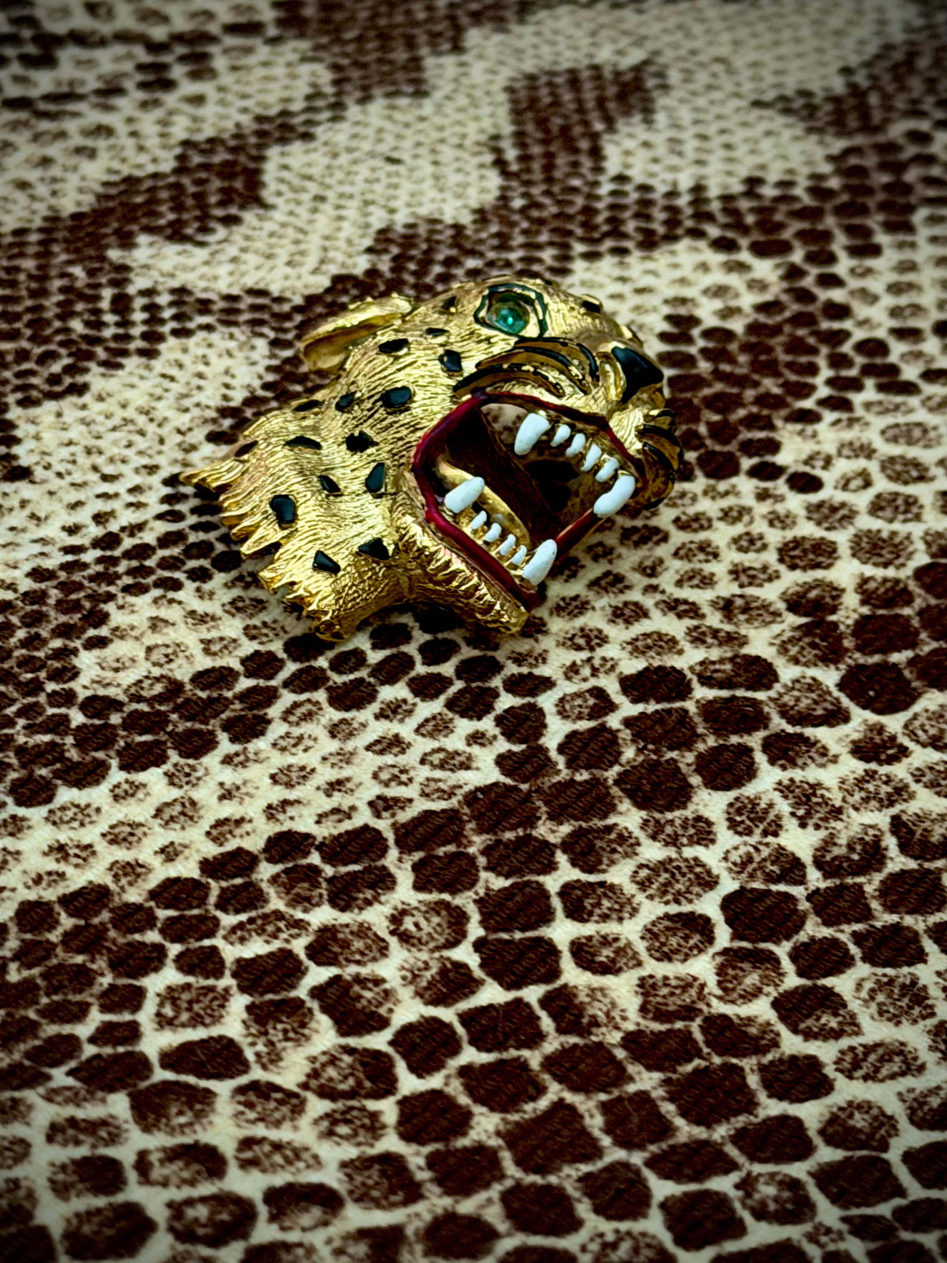 1980s Rhinestone Leopard Head Enamel Brooch | Gold Tone Statement Jewellery