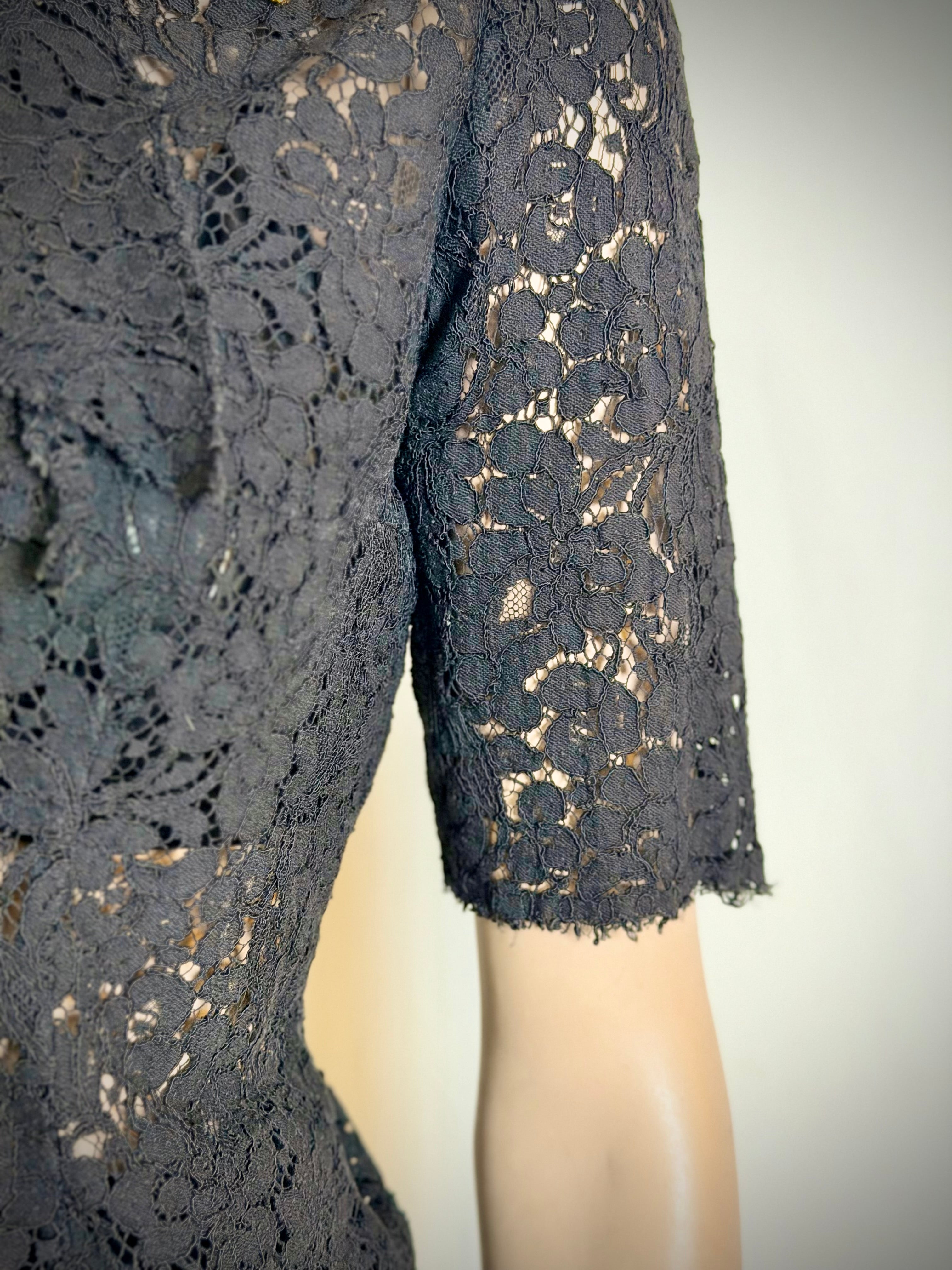 Late 1940s-Early 1950s Black Lace Scalloped Blouse
