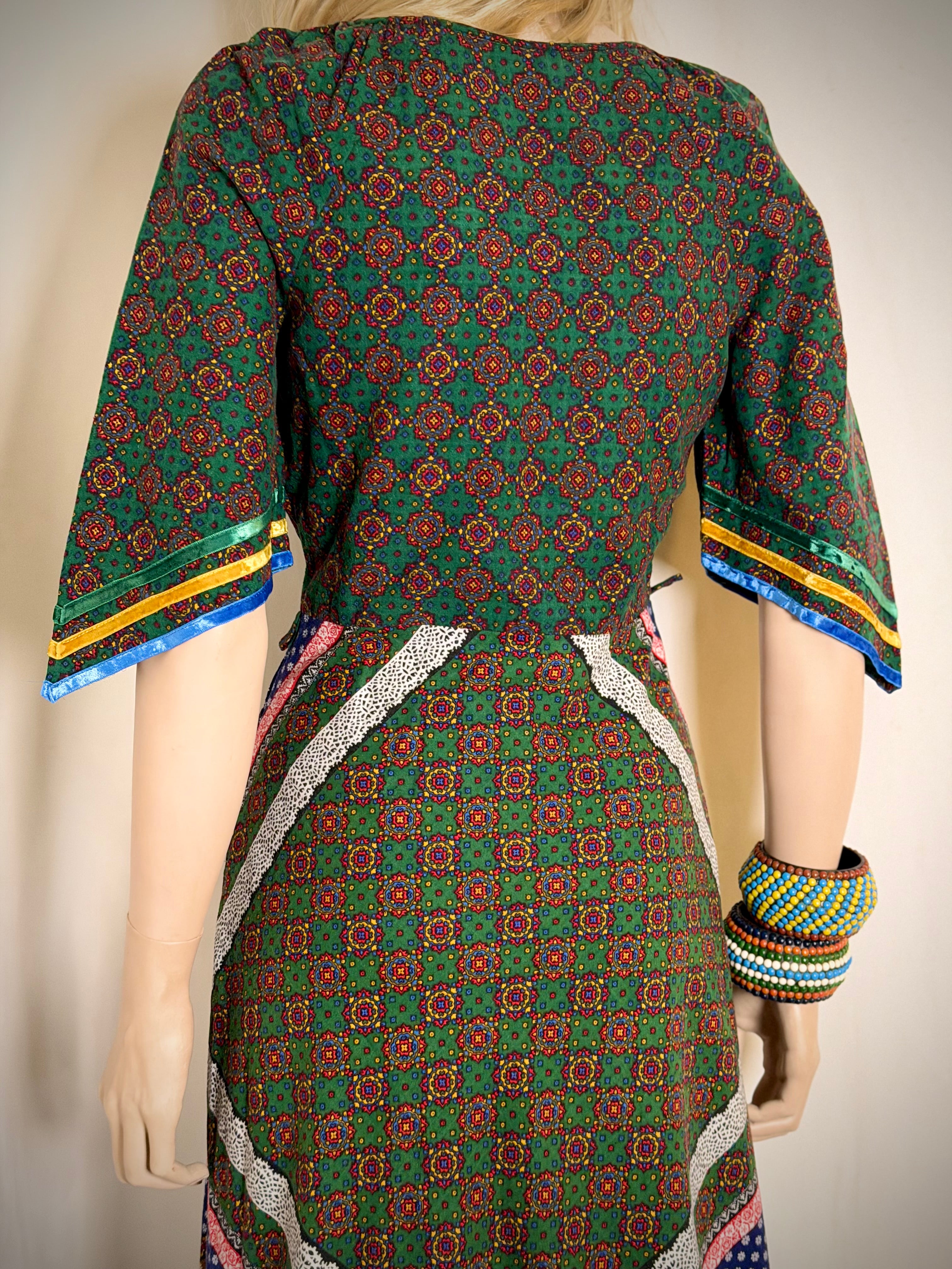 1970s Vera Mont Paris Printed Maxi Dress With Full Skirt