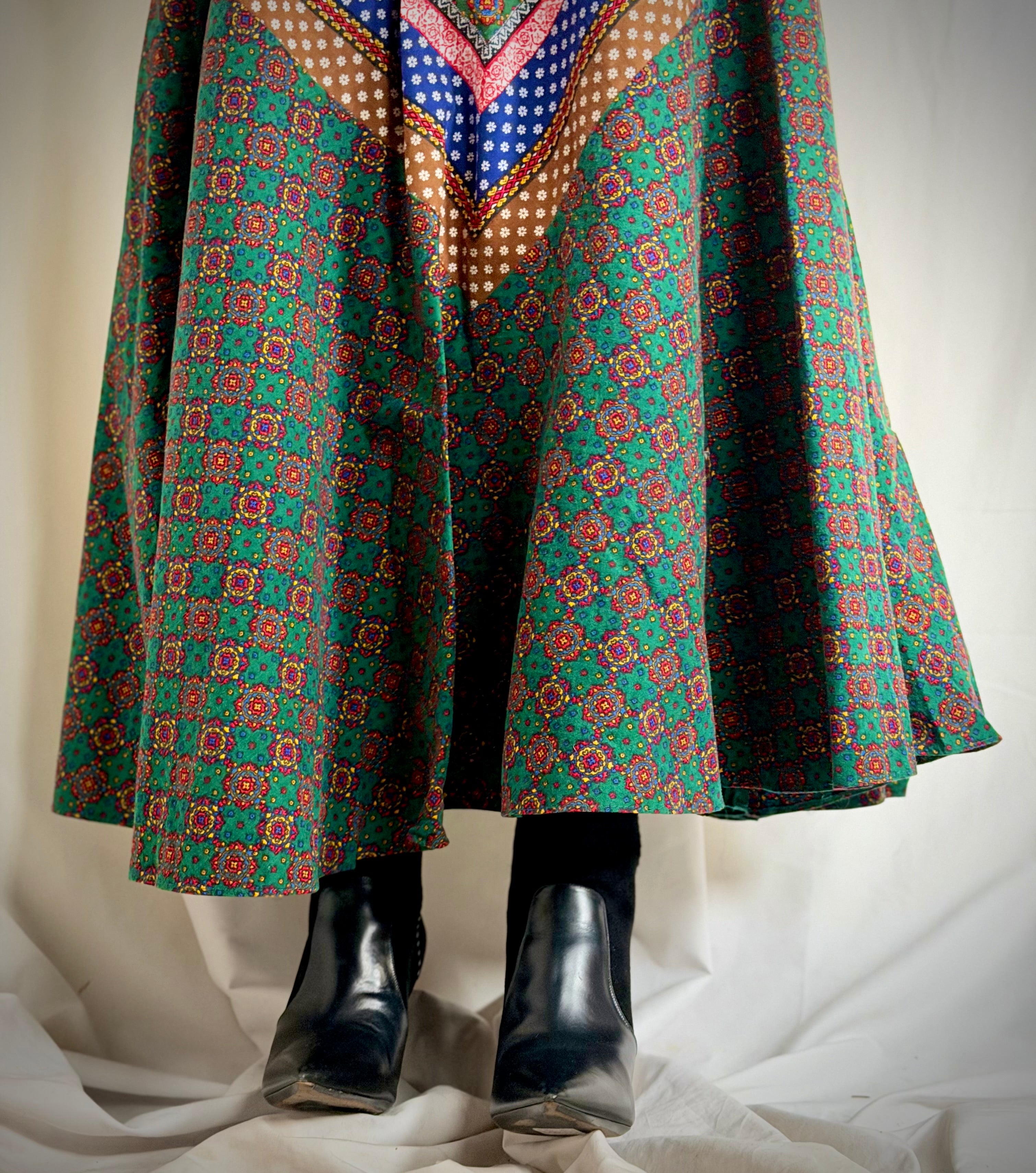 1970s Vera Mont Paris Printed Maxi Dress With Full Skirt