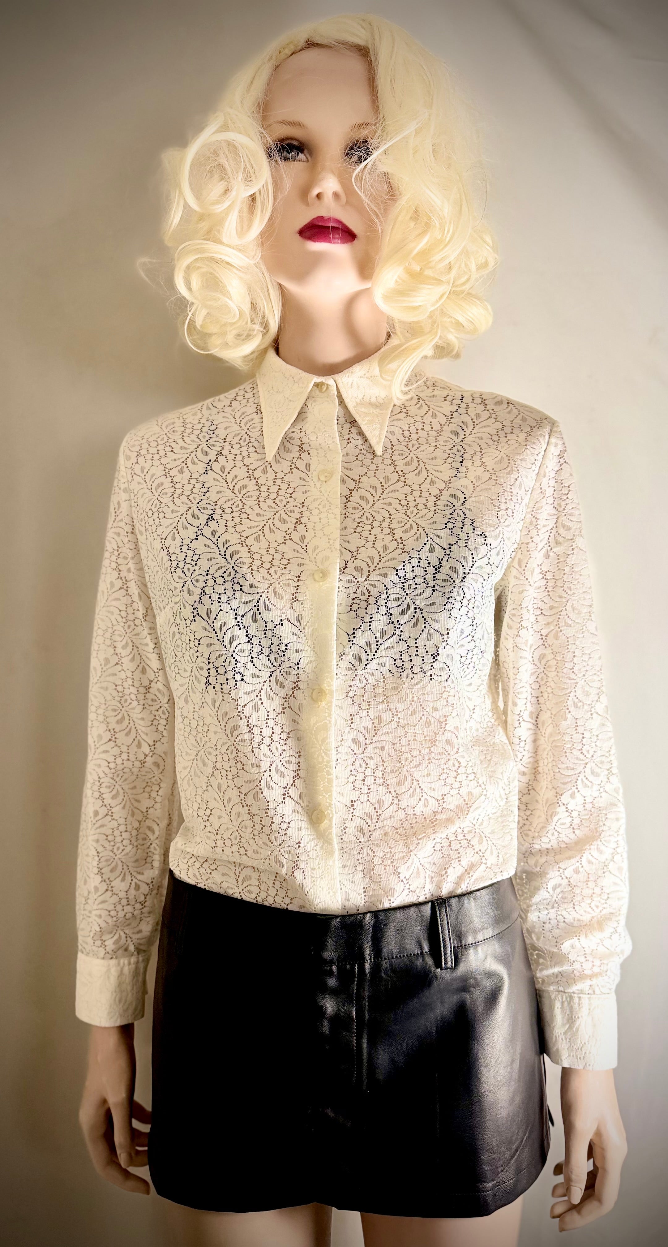 Vintage 1970s Ivory Lace Dagger-Collar Shirt
