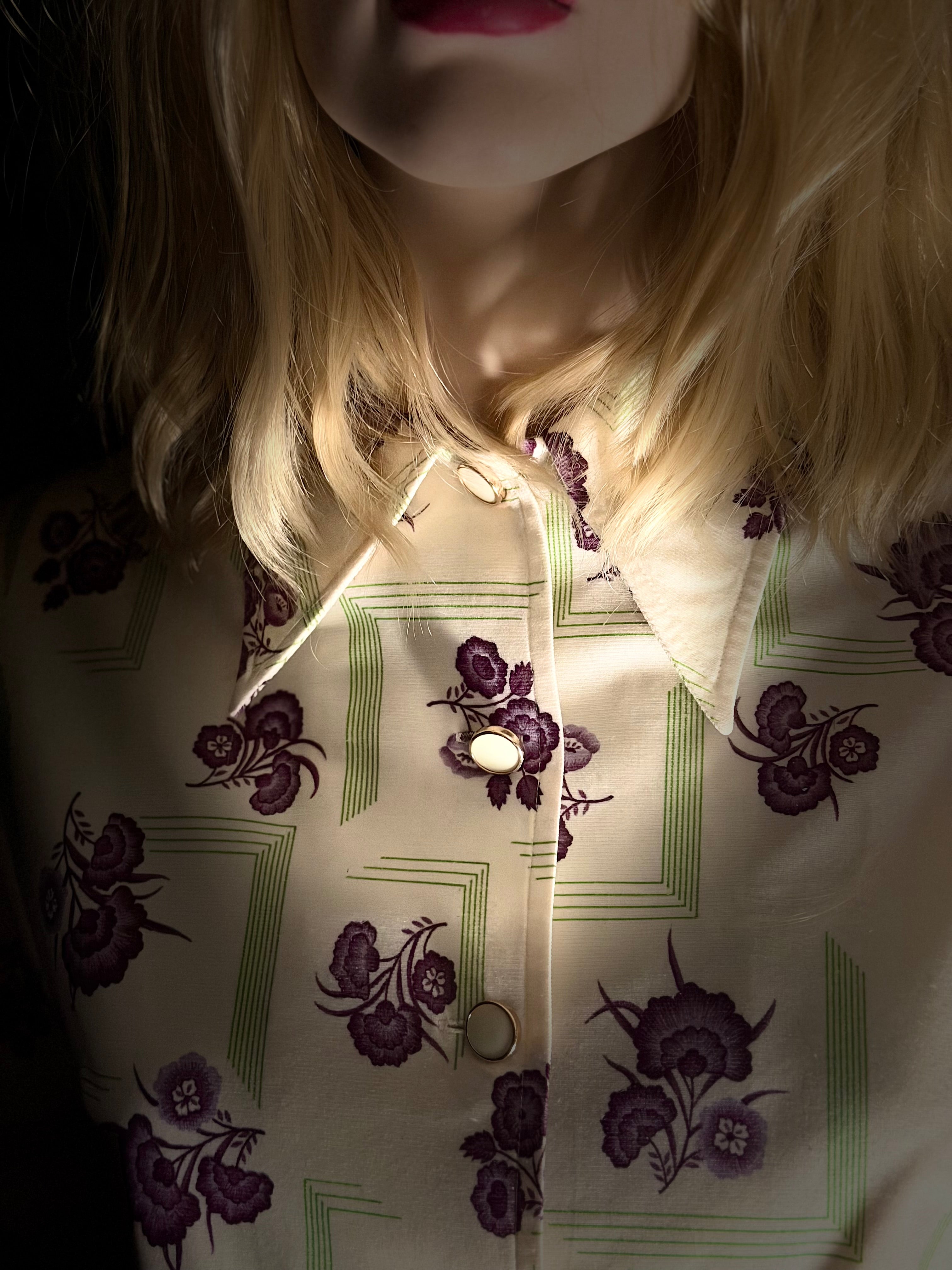 1960s Japanese Floral Shirt with Gold-Tipped Belt – Impeccable Quality