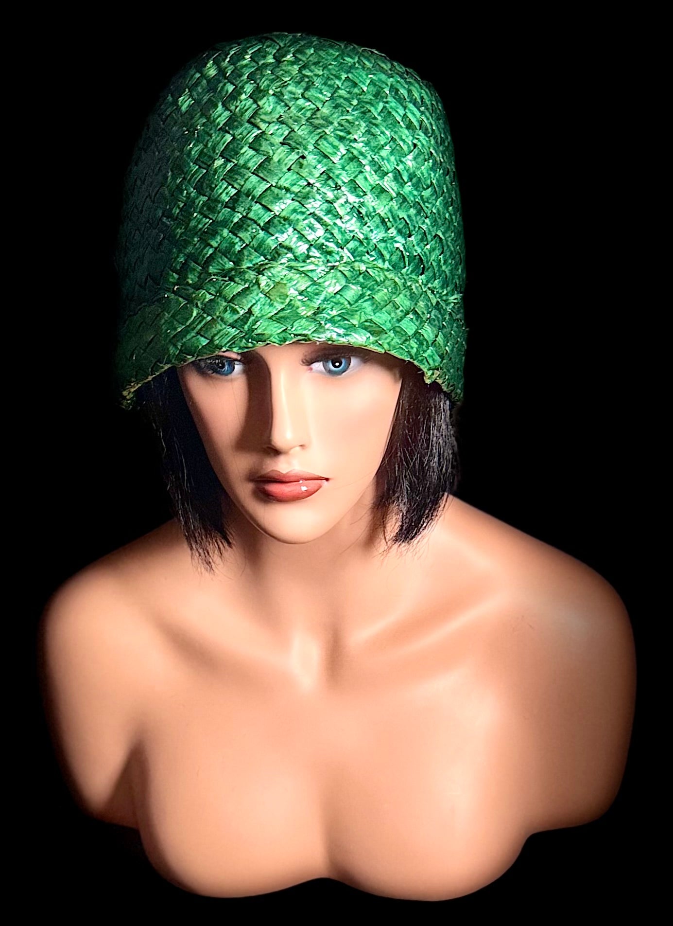 1940s Green Straw Cloche Hat - Handwoven Sculptural Millinery