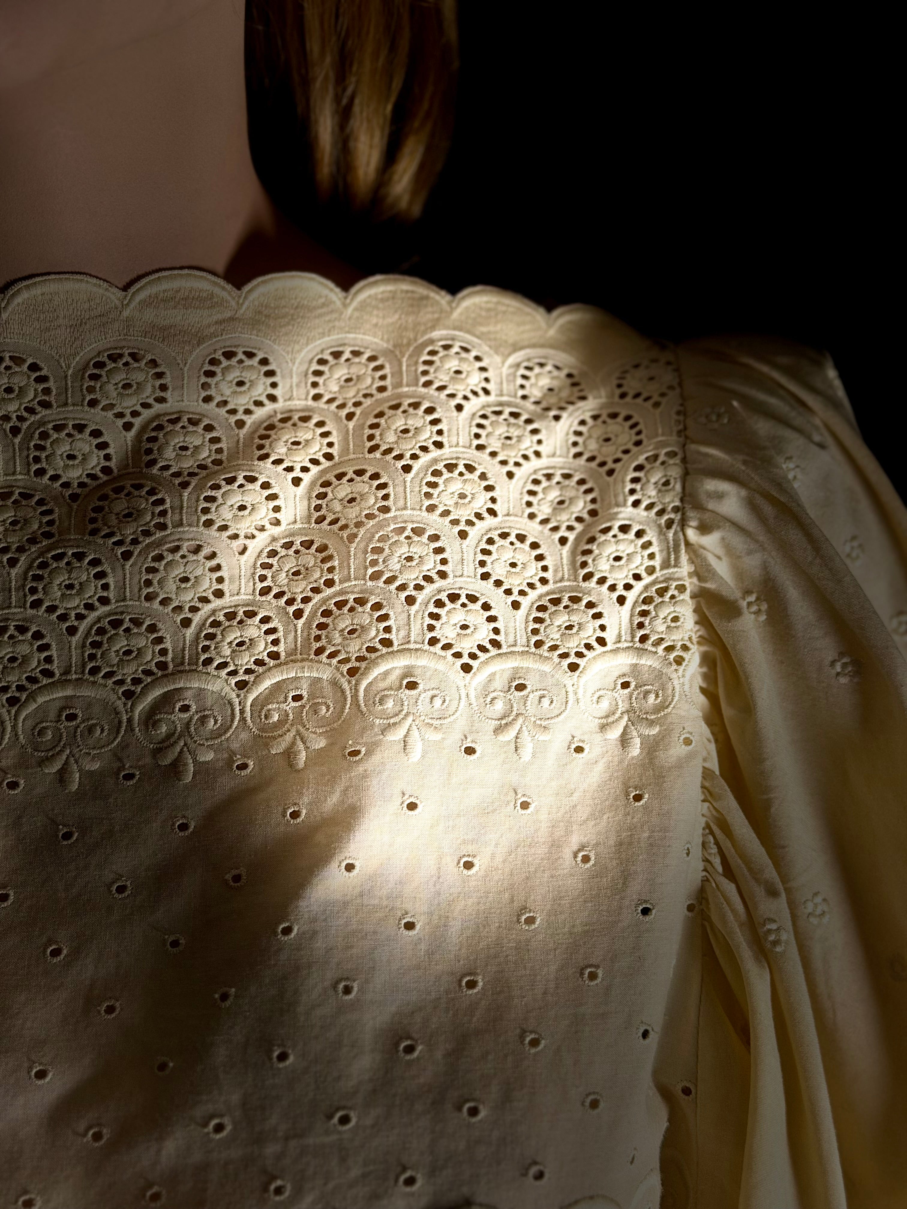 1970s Structured Broderie Anglaise Blouse with Belt - High Neck / Sculpted Sleeve