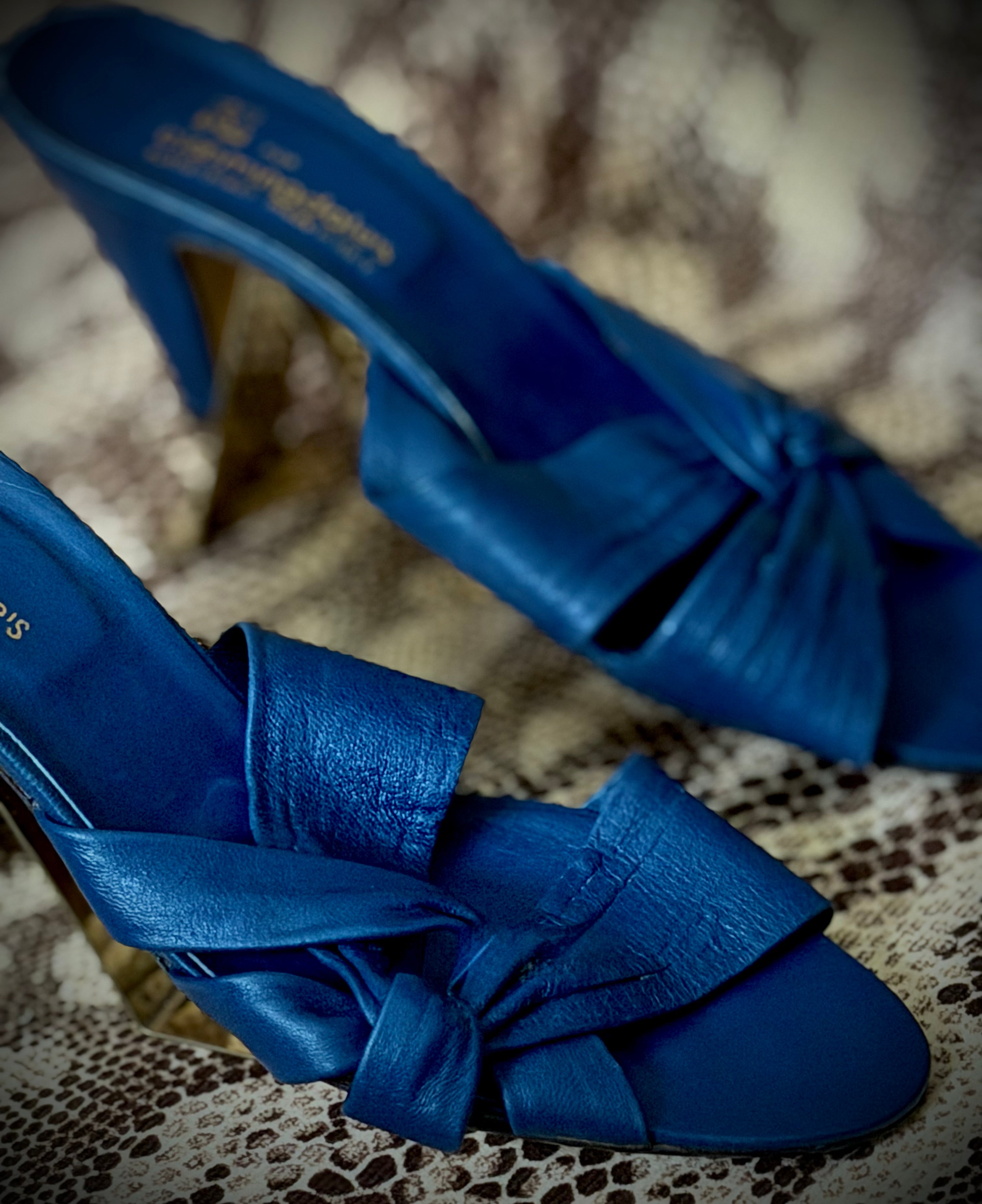 Bloomingdale’s Blue Leather Knot Mules – Deadstock 1980s (Italy) EU 38