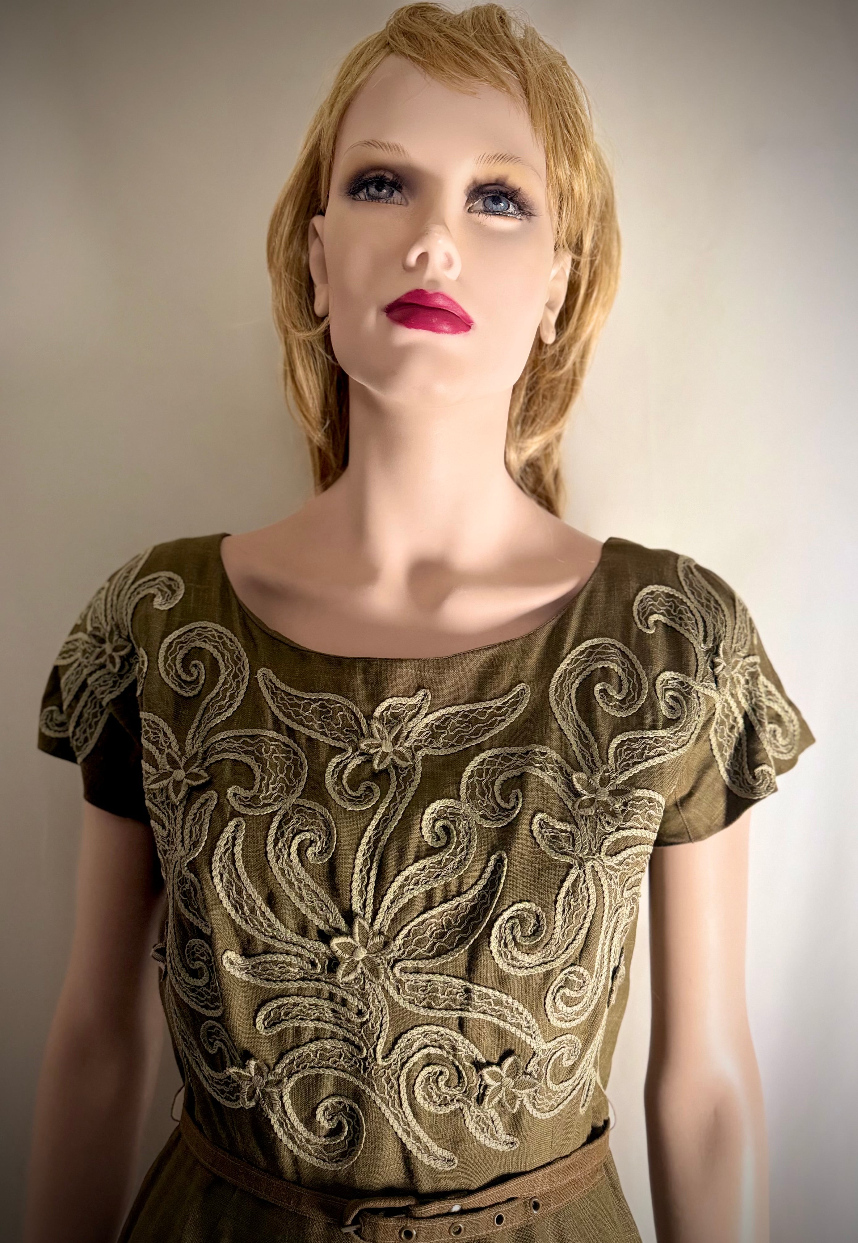 c. 1942-1945 wartime-era Australian set in British Tootal linen blend