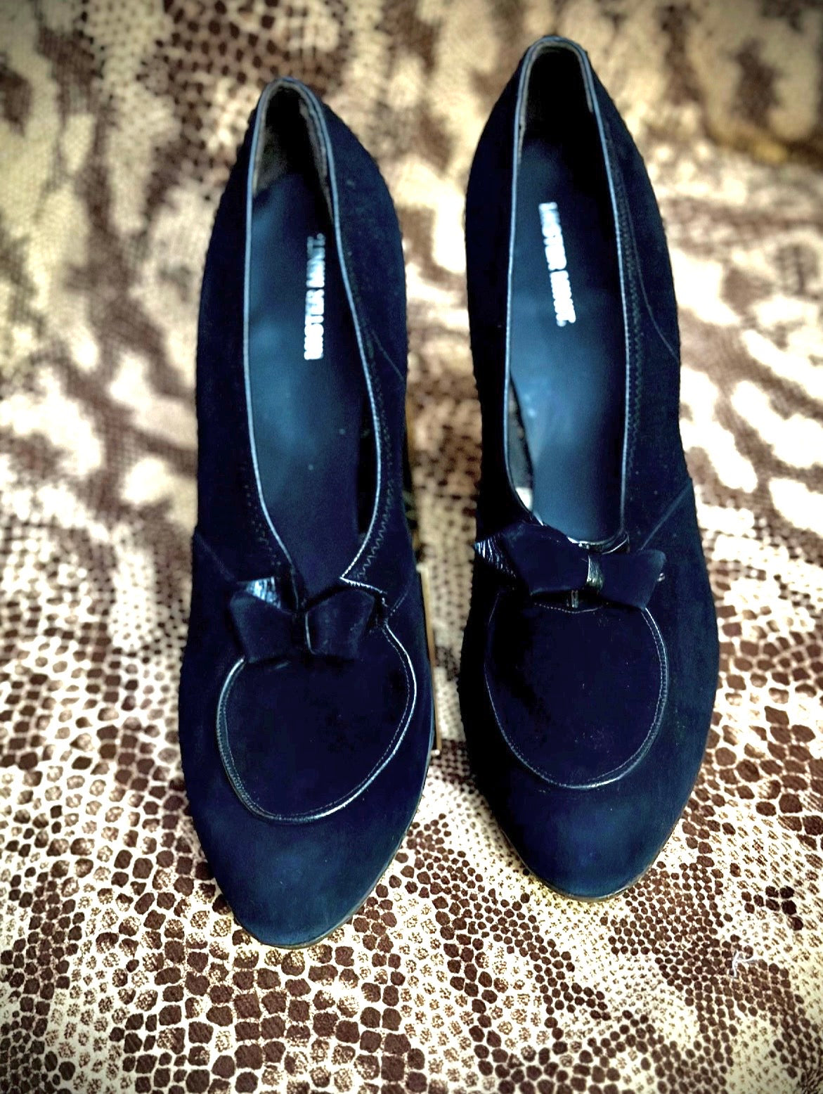 Late 1950s Suede Bow Pumps | Professionally Restored | Immaculate Condition | EU 39–40