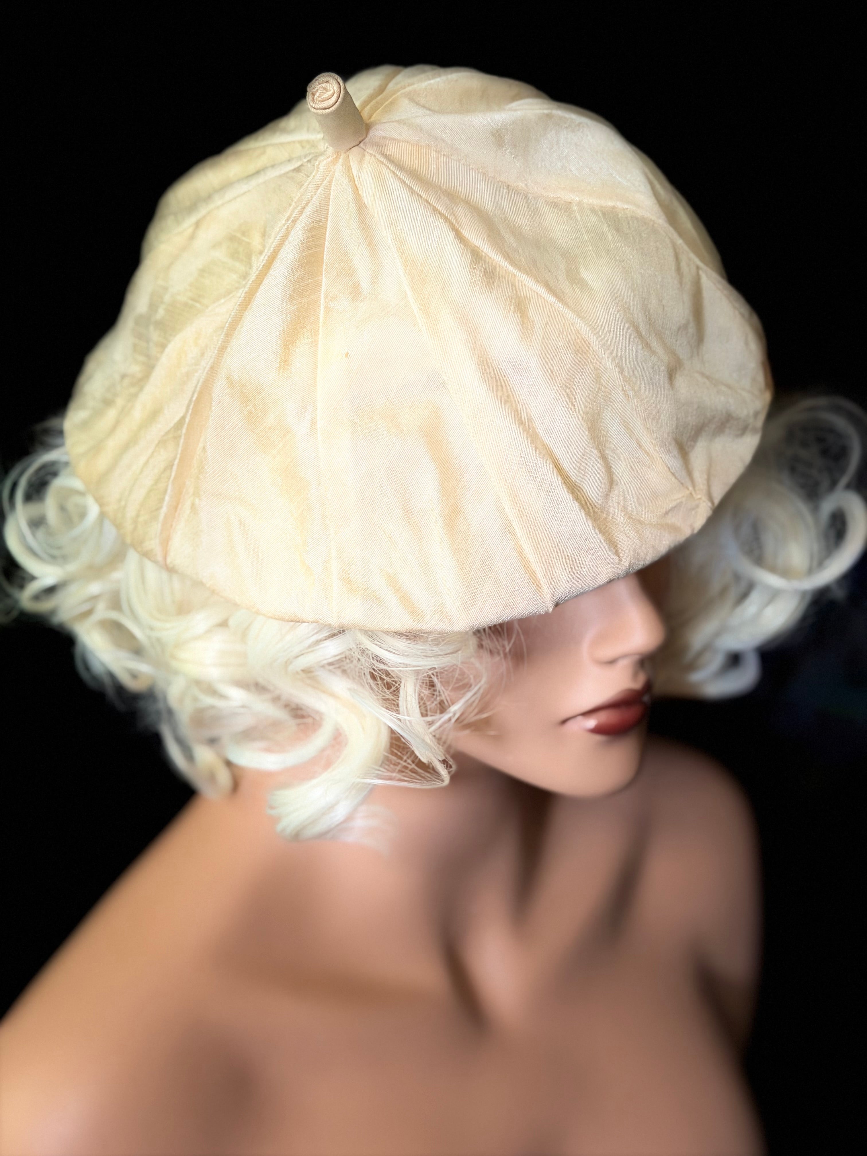 1940s Cream Silk Blend Pumpkin Tam Cap