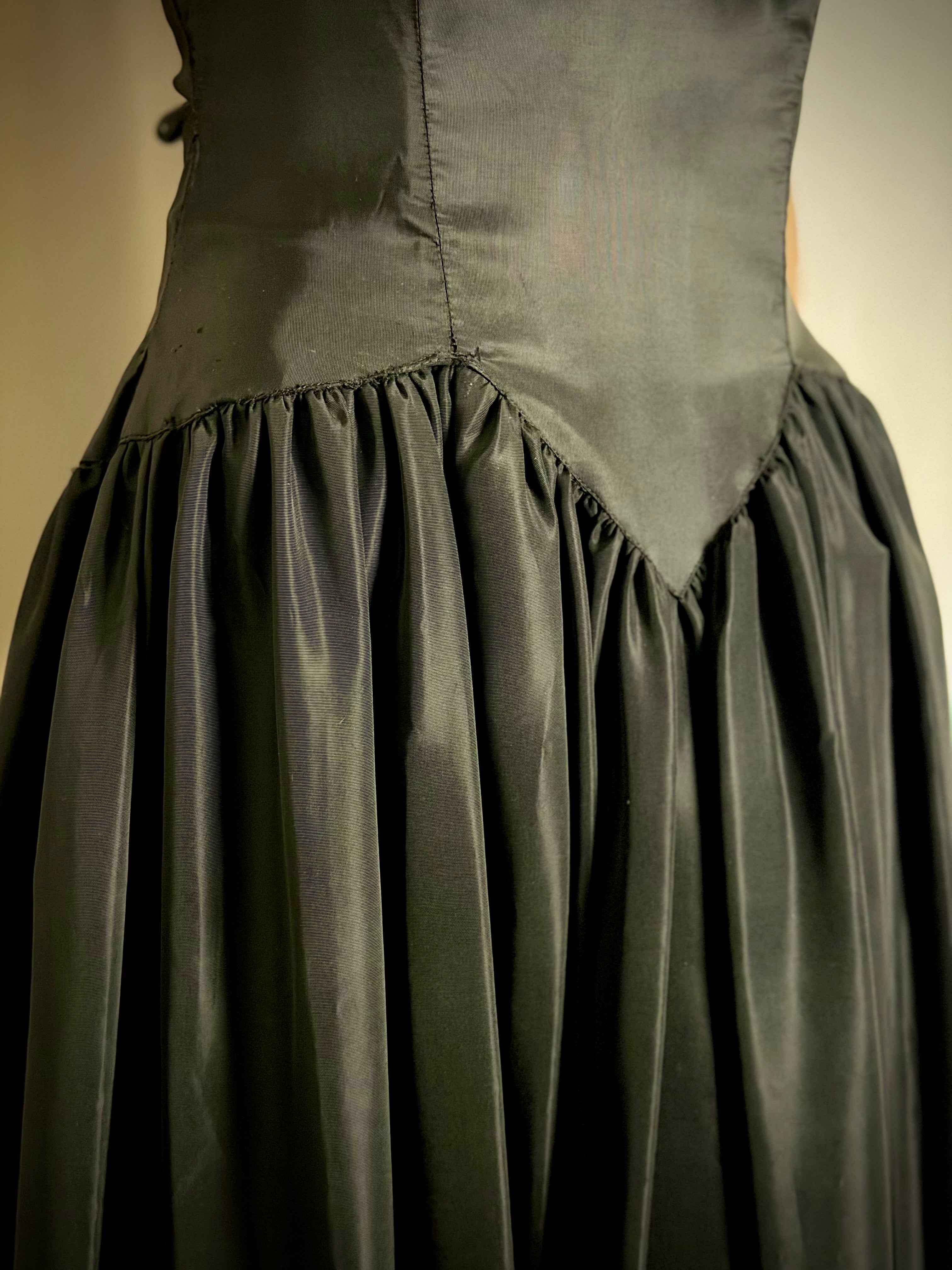 1945 Beautime Formal New York Evening Gown - Padded Hem Detail