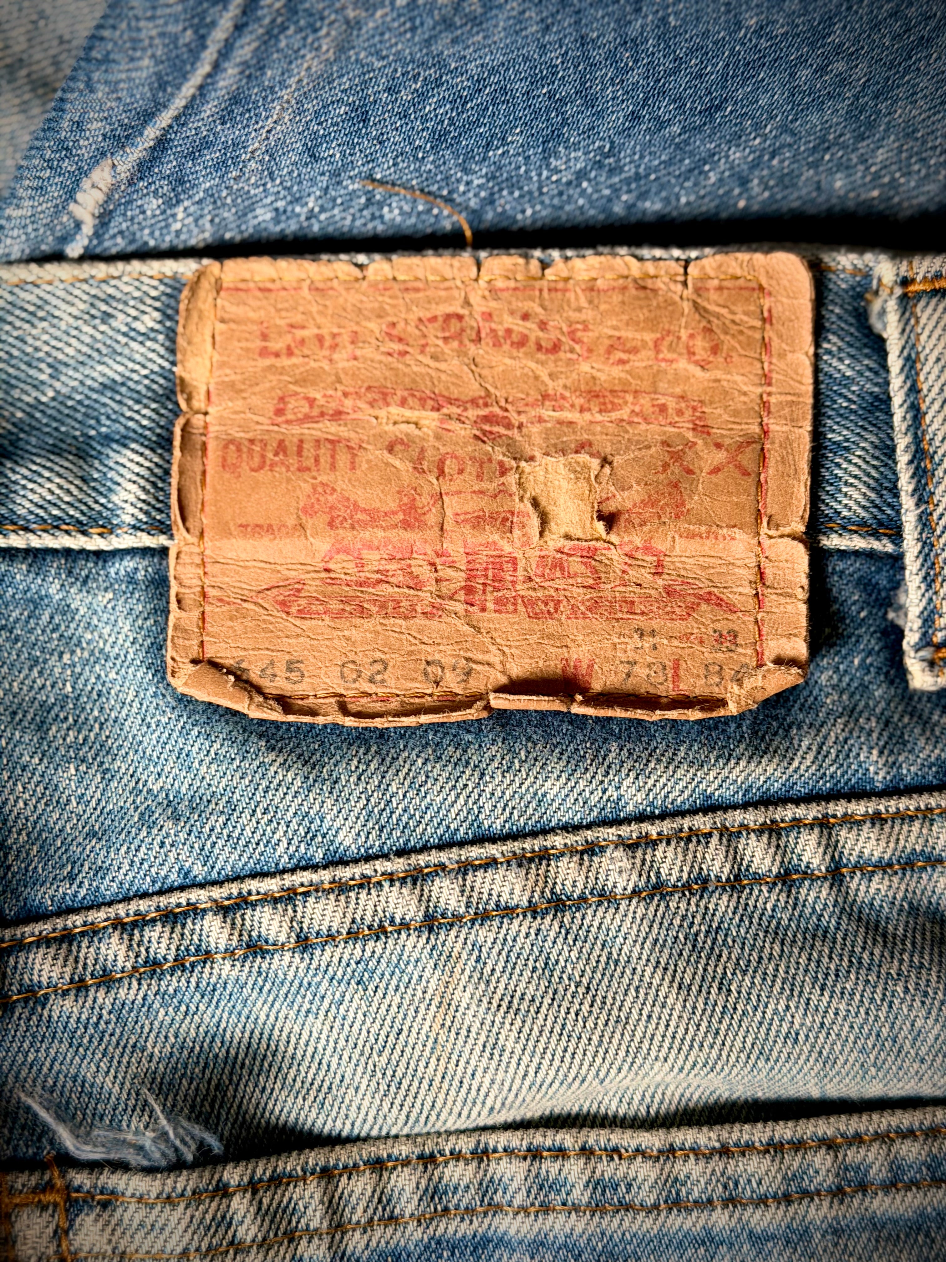 Rare Late 1960s–Early 1970s Levi’s 5-Pocket Jeans- Transitional Era Workwear Denim