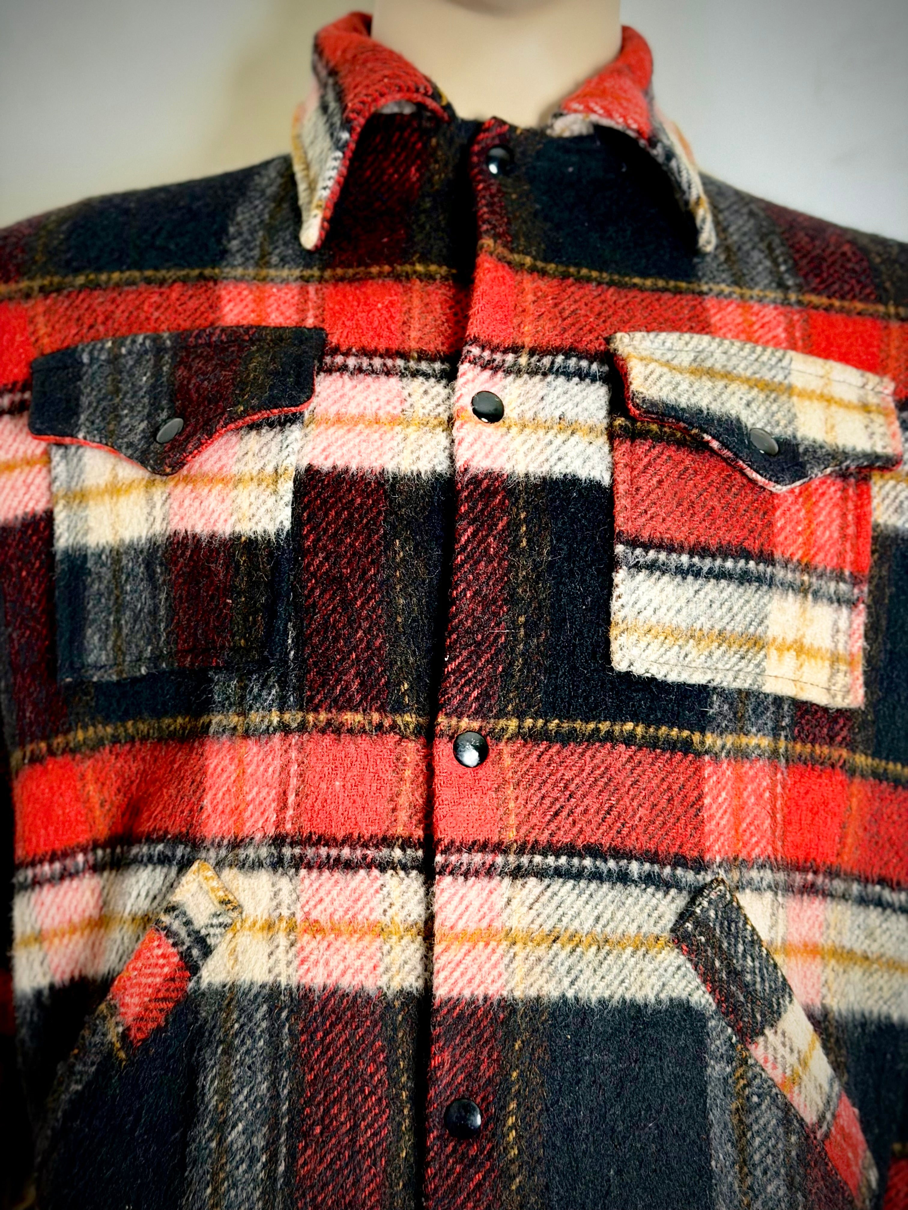 1960s Vintage Heavy Wool Plaid Snap Jacket