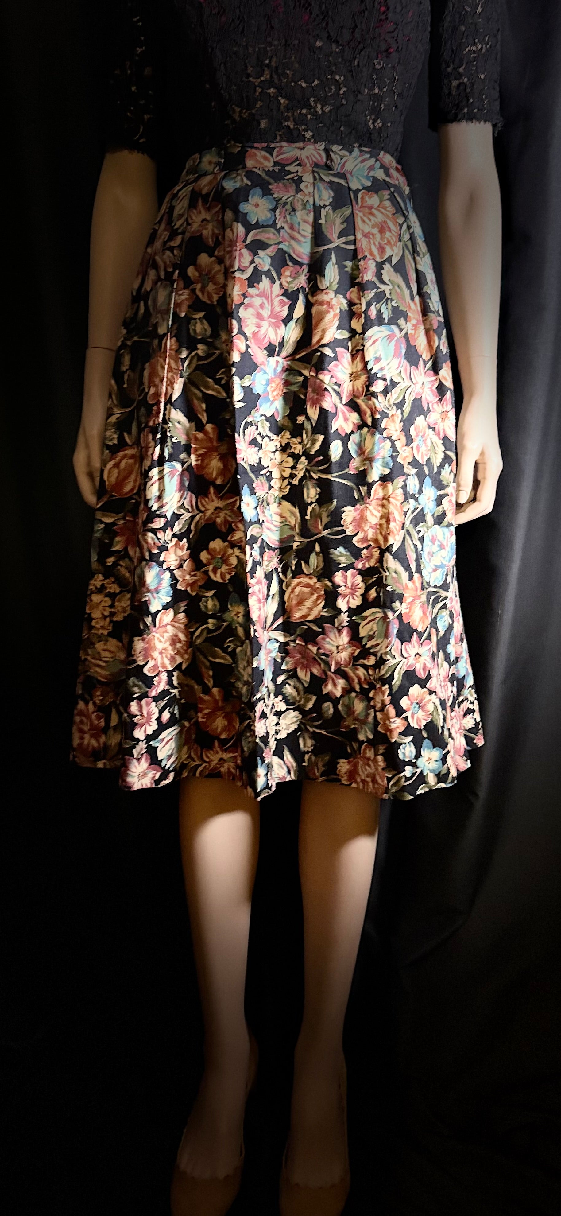 Late 1930s-1940s
Handmade Floral Cotton
Skirt - Original Metal Zip