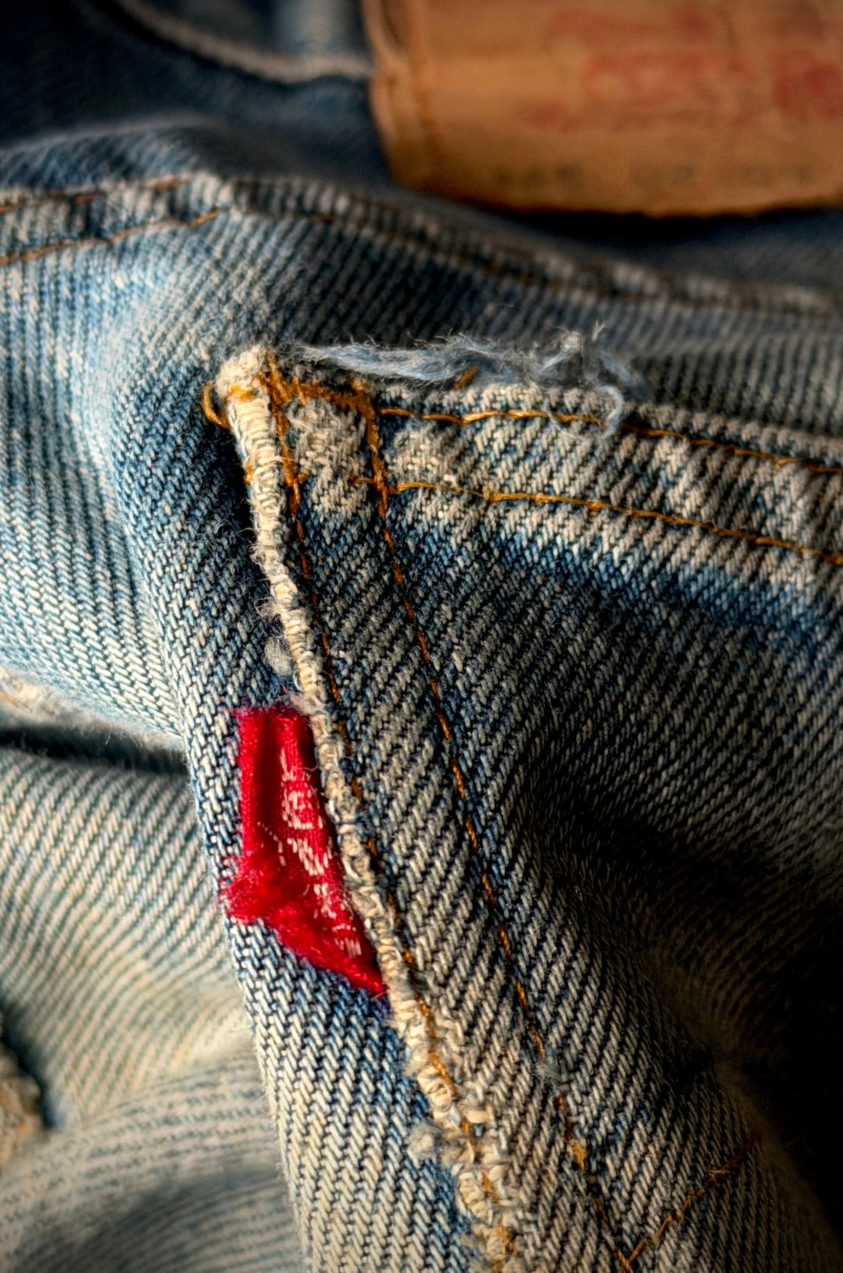 Rare Late 1960s–Early 1970s Levi’s 5-Pocket Jeans- Transitional Era Workwear Denim