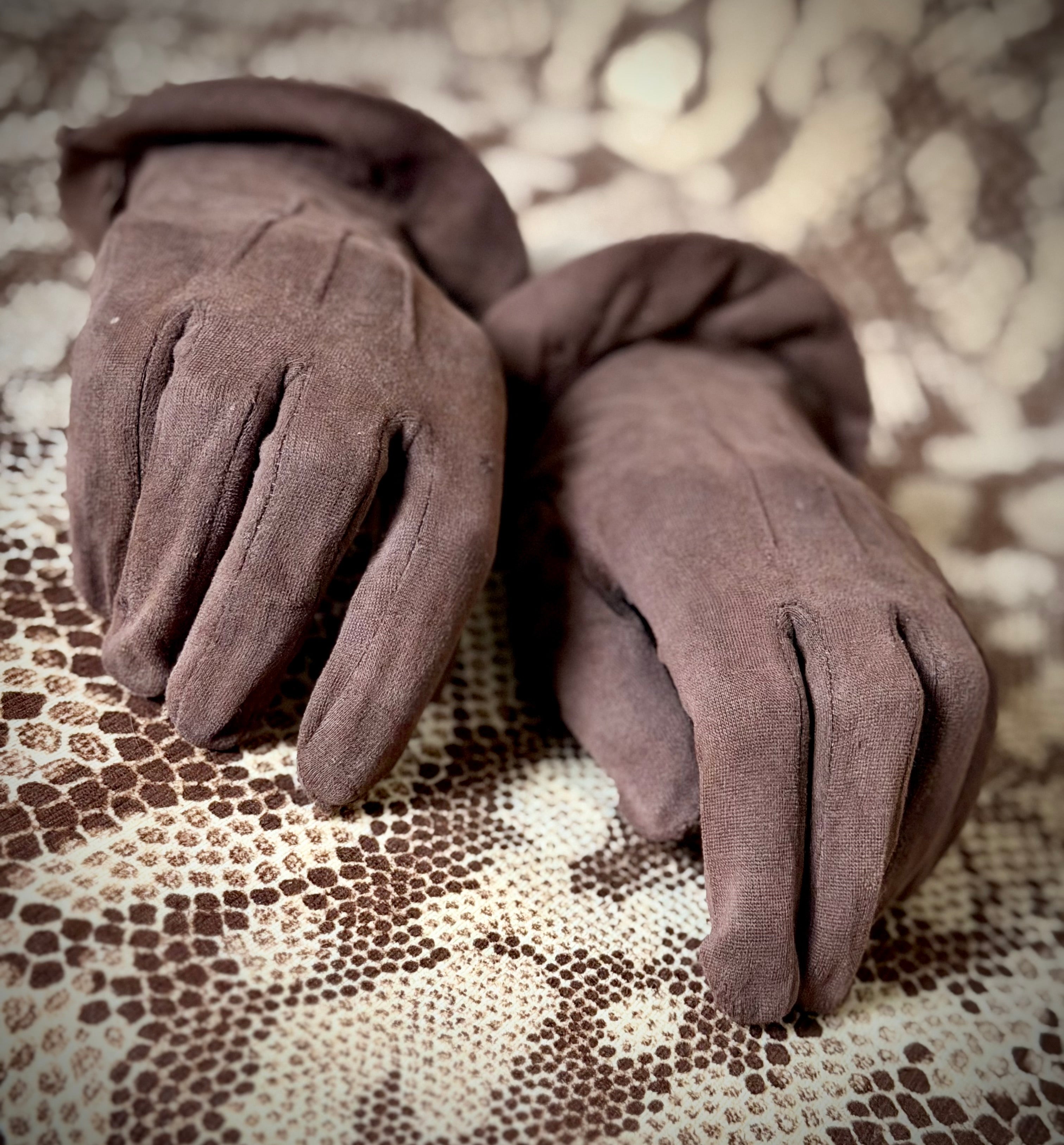 1940s–1950s Chocolate Velvet Flared Gloves