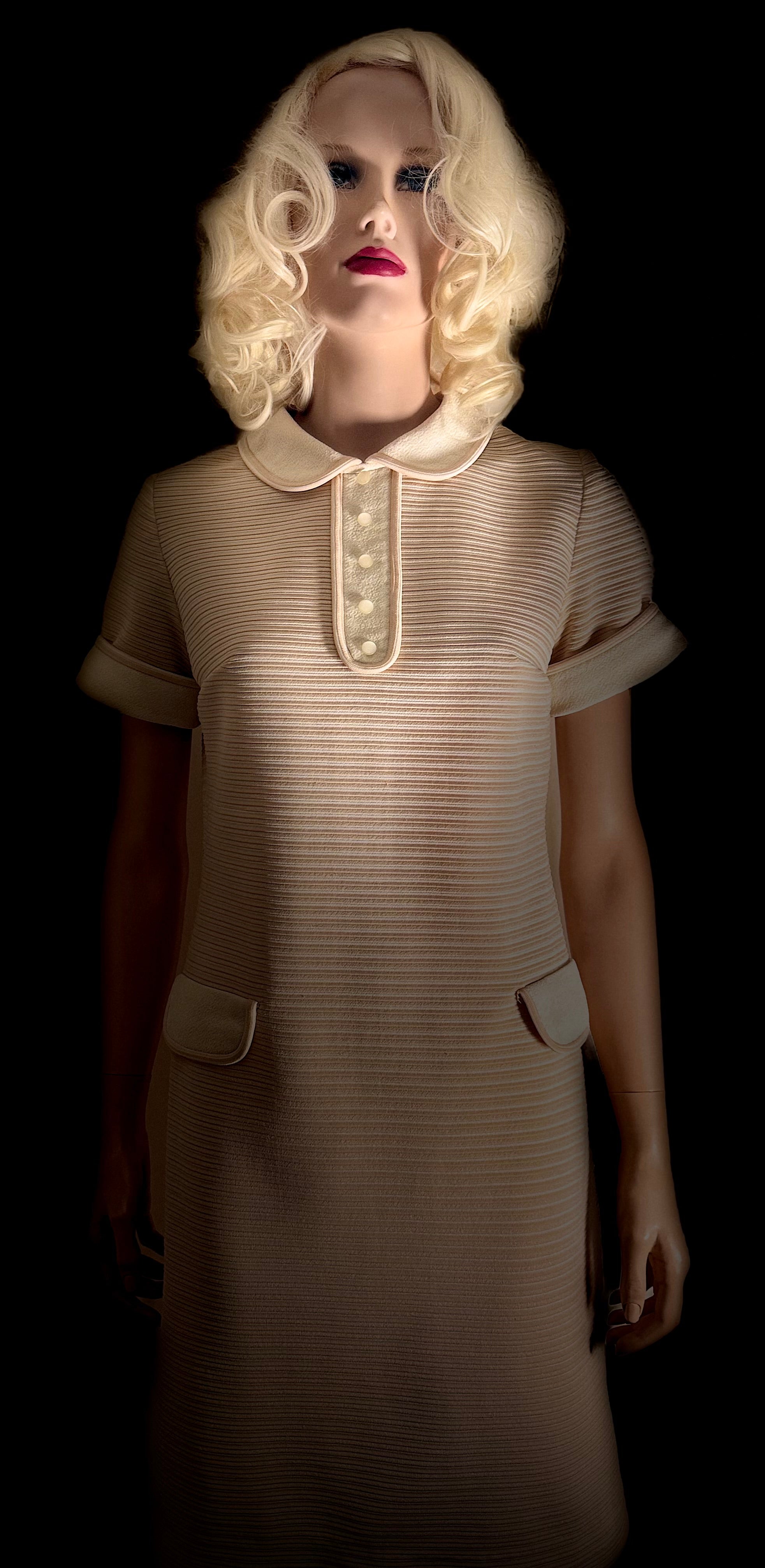 Immaculate 1960s Cream Ribbed Day Dress with Collar