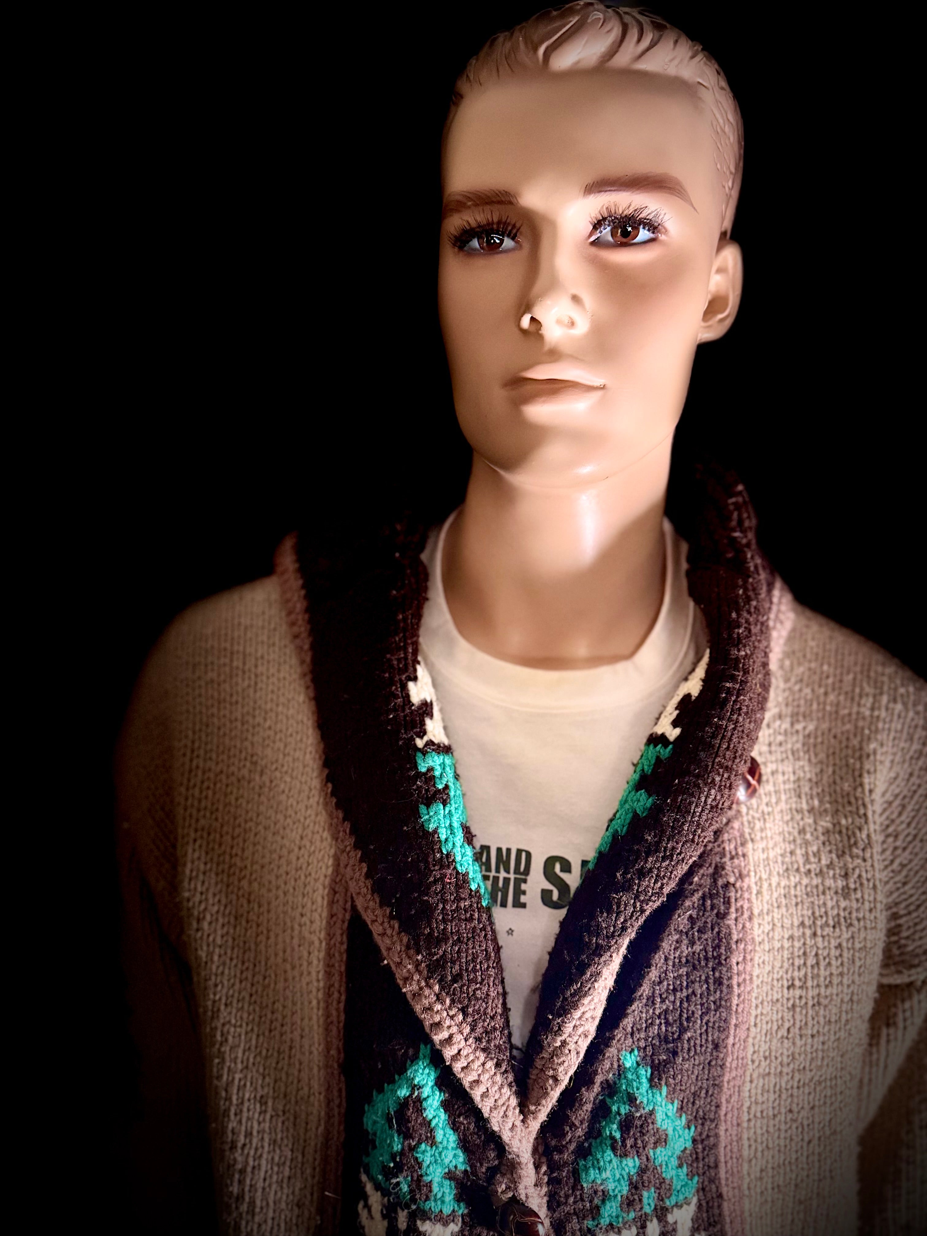 Vintage Cowichan Cardigan – Geometric Arrow Motif – Hand-Knit Wool