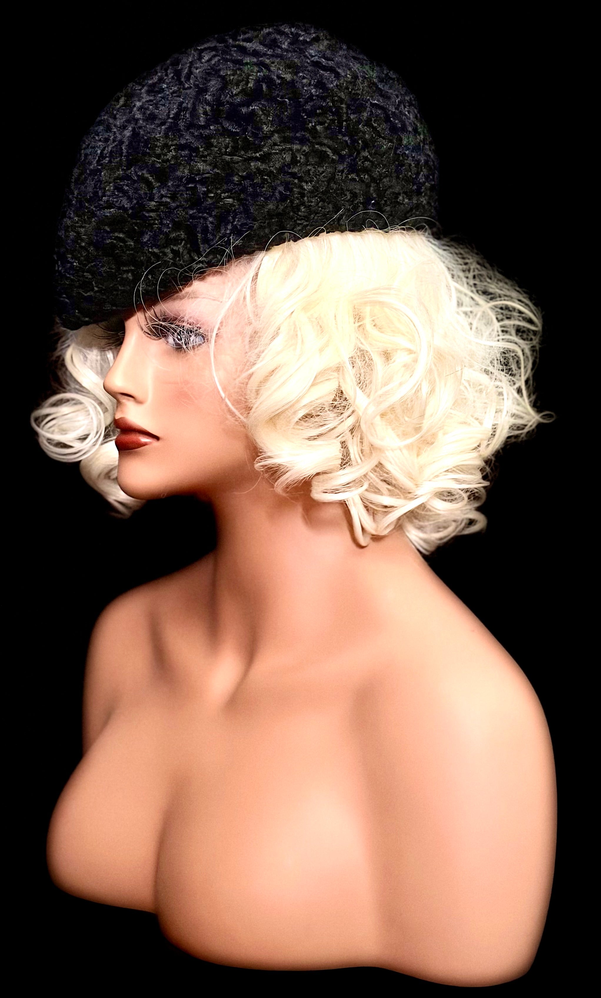 Sculptural Mid-Century Black Textured Cocktail Hat with Bow Detail - Exceptional Fit