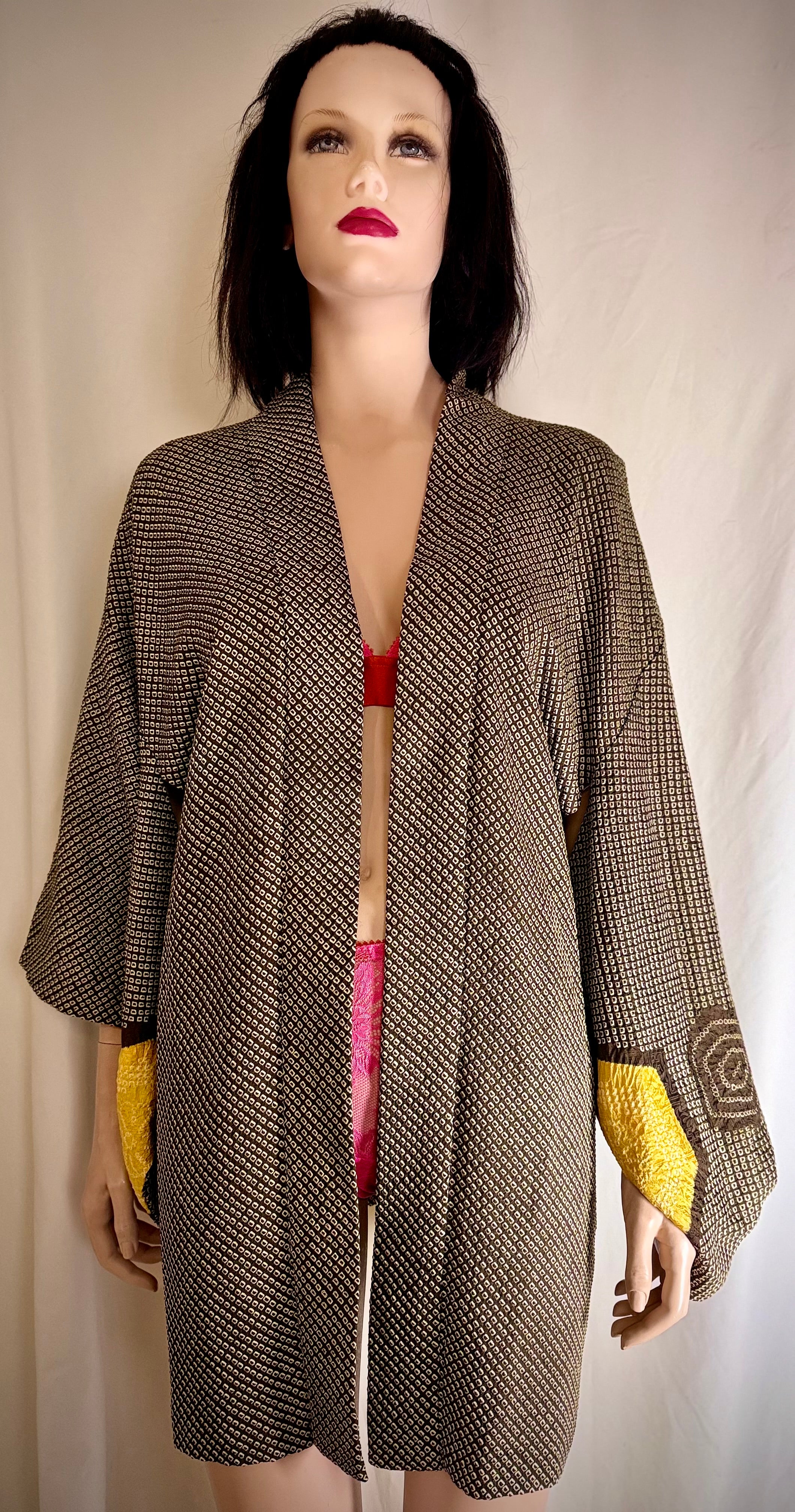 Vintage Deadstock Japanese Hand-Shibori Haori Jacket with Contrast Lining