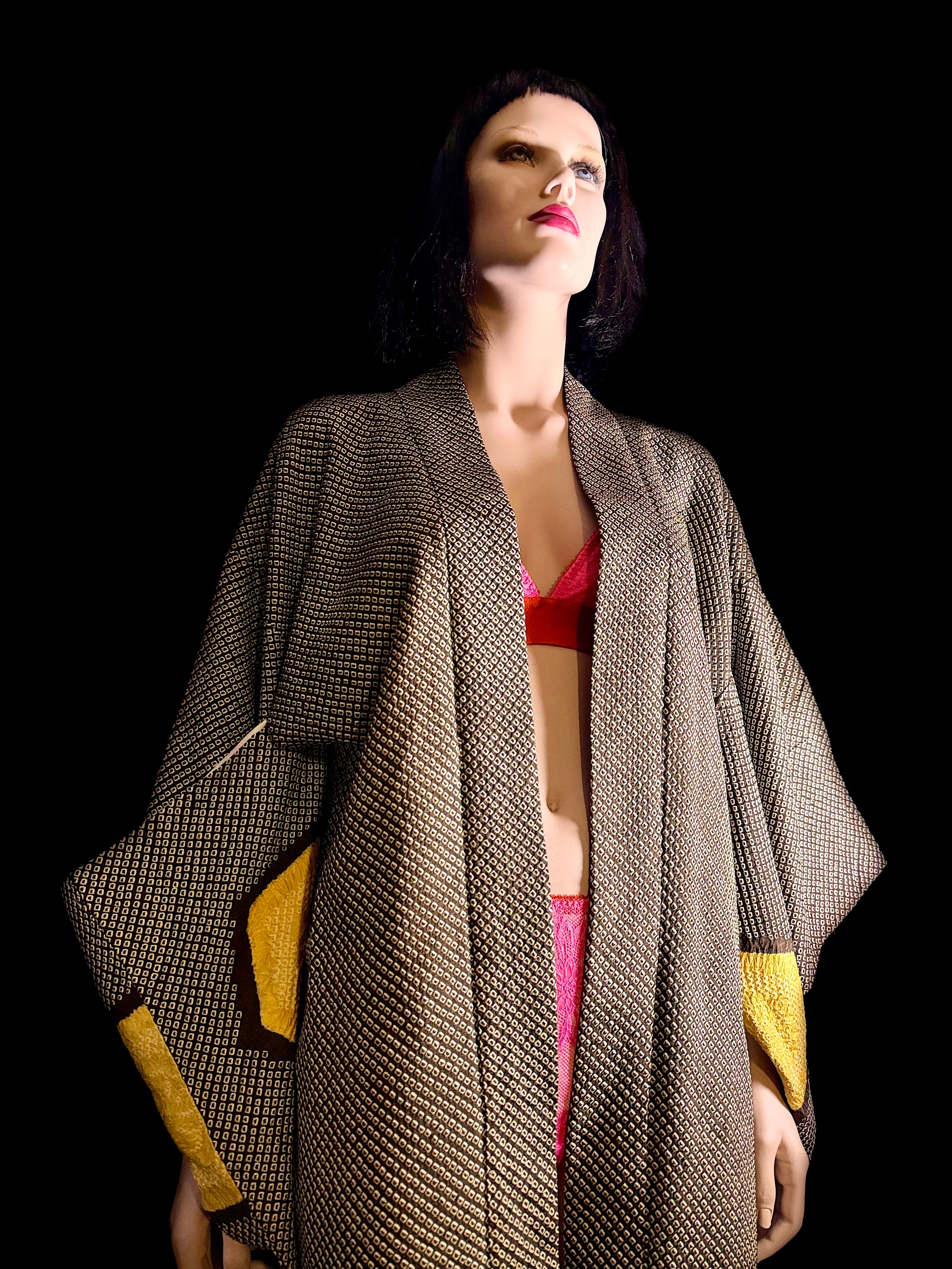 Vintage Deadstock Japanese Hand-Shibori Haori Jacket with Contrast Lining