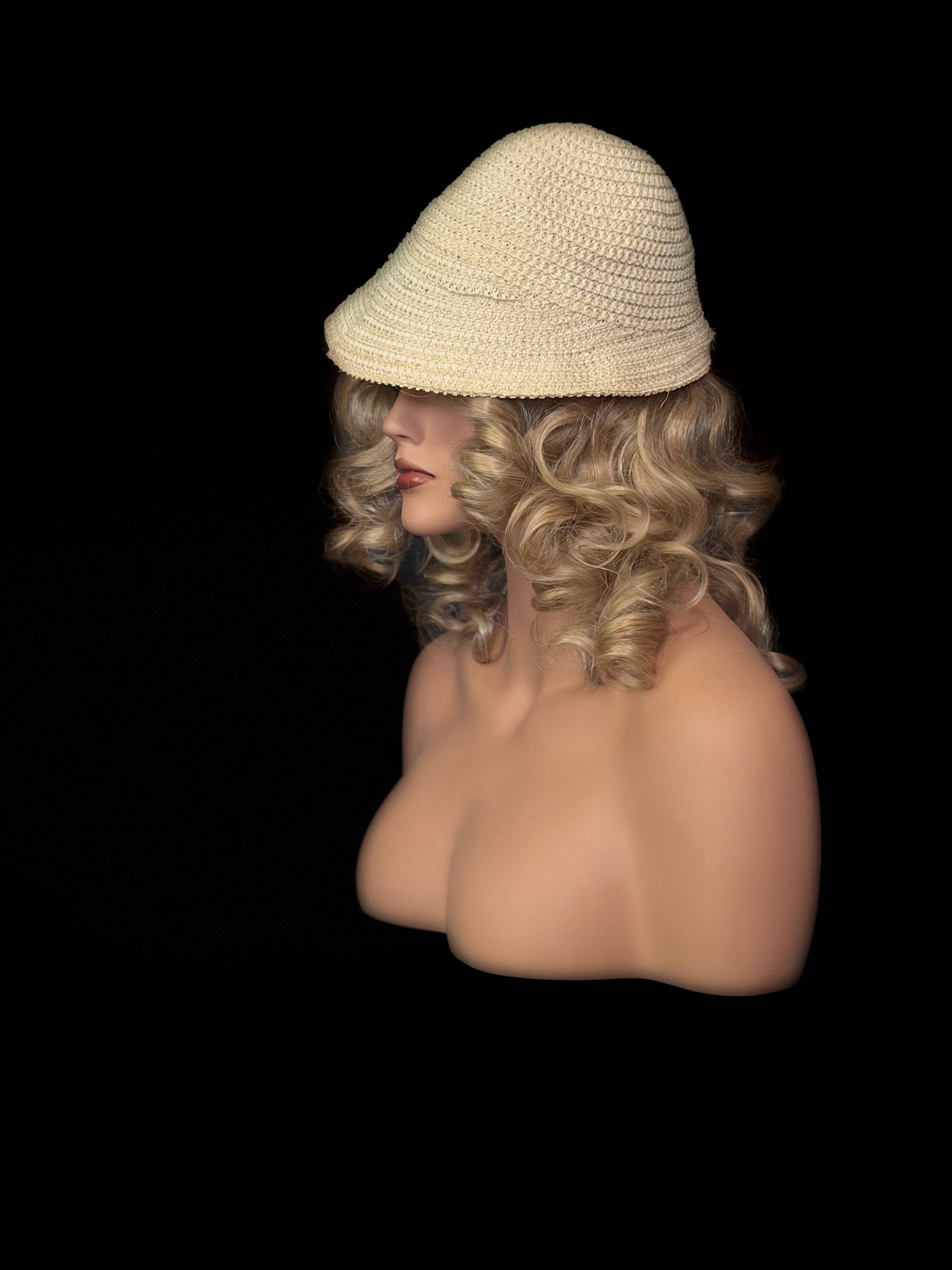 1940s Hand-Made Cream Straw Cloche | Sculpted Millinery Heirloom