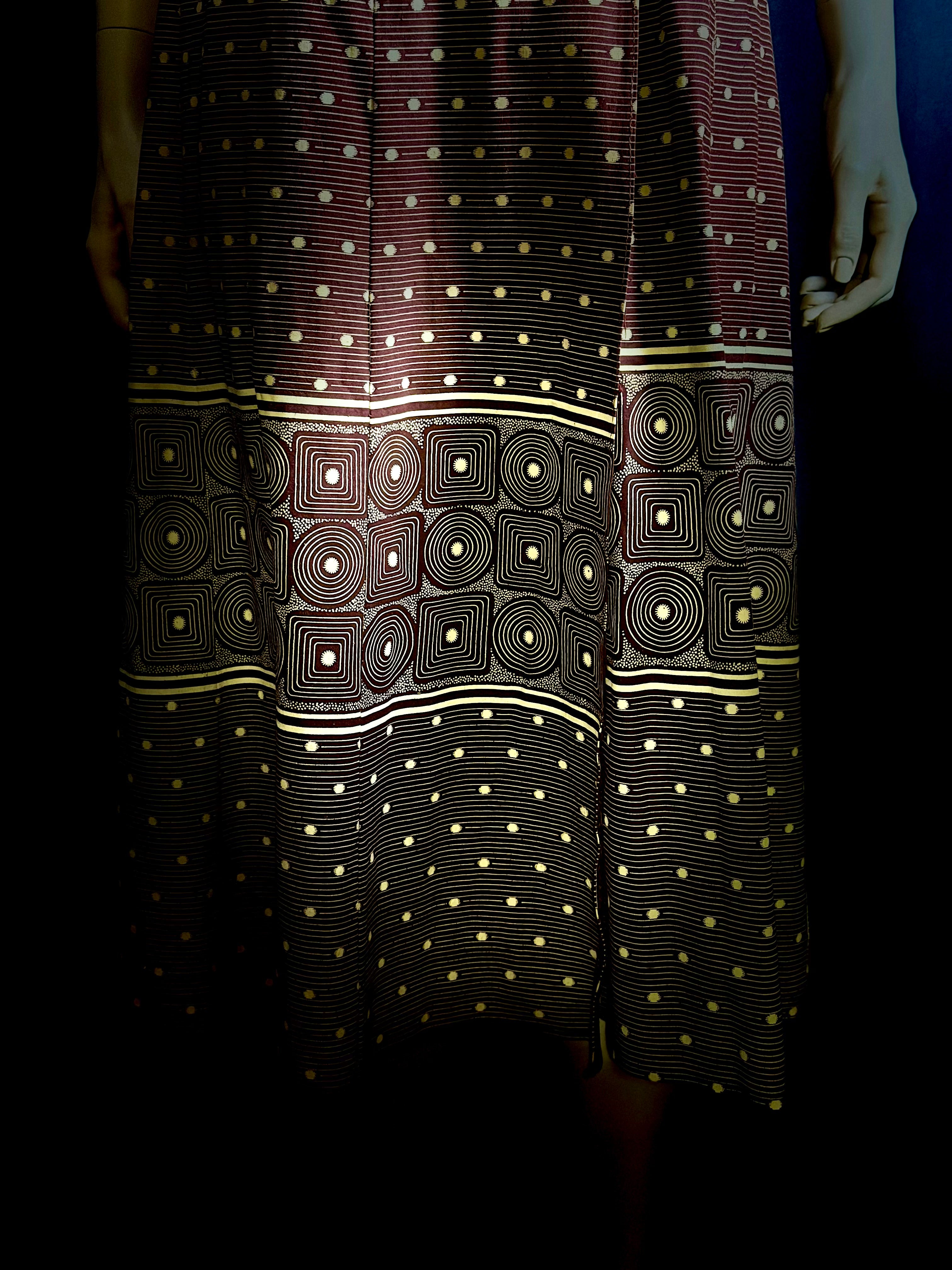 1970s Graphic Wrap Skirt with Geometric Border Print